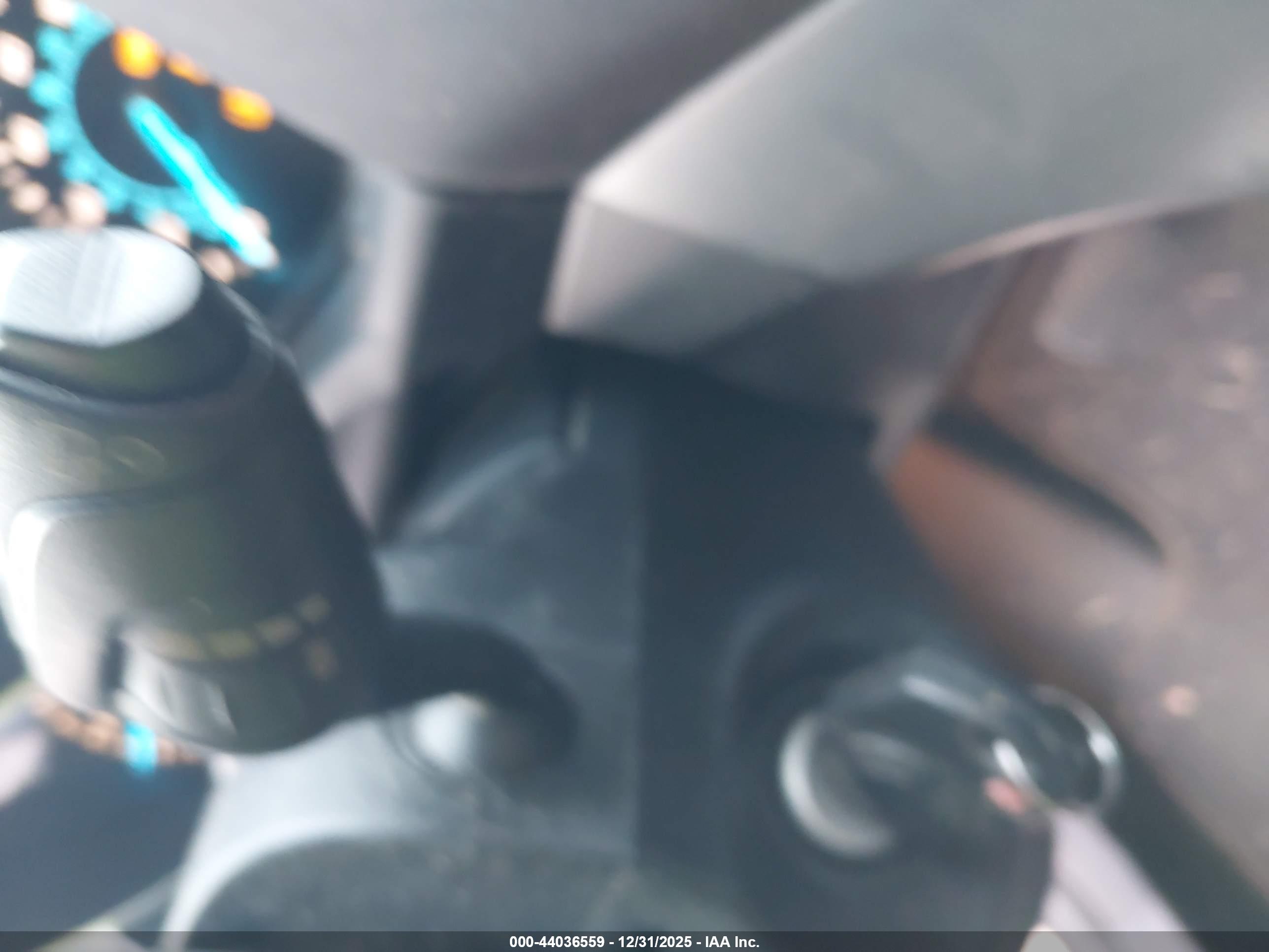 FORD ESCAPE image 11