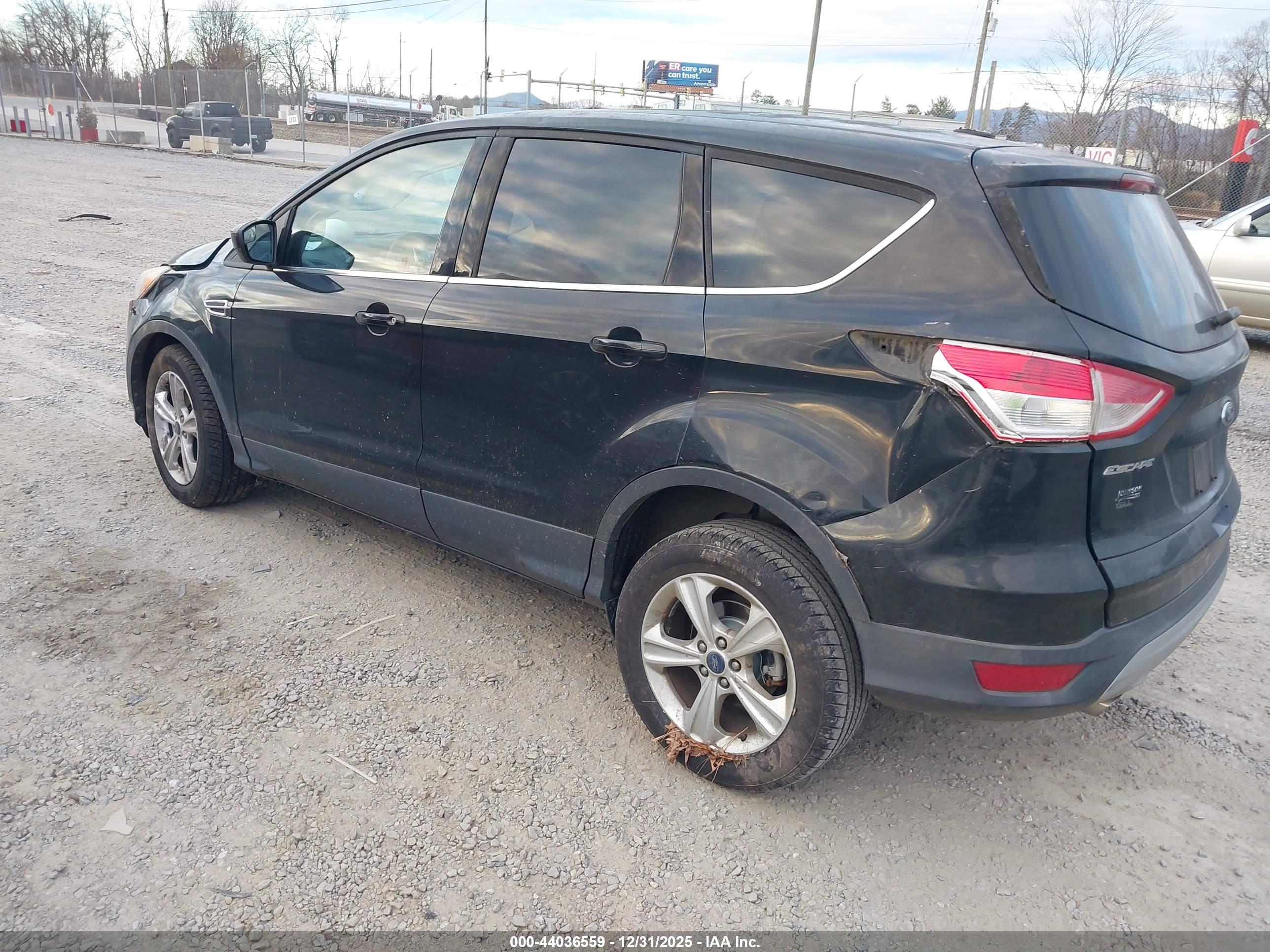 FORD ESCAPE image 3