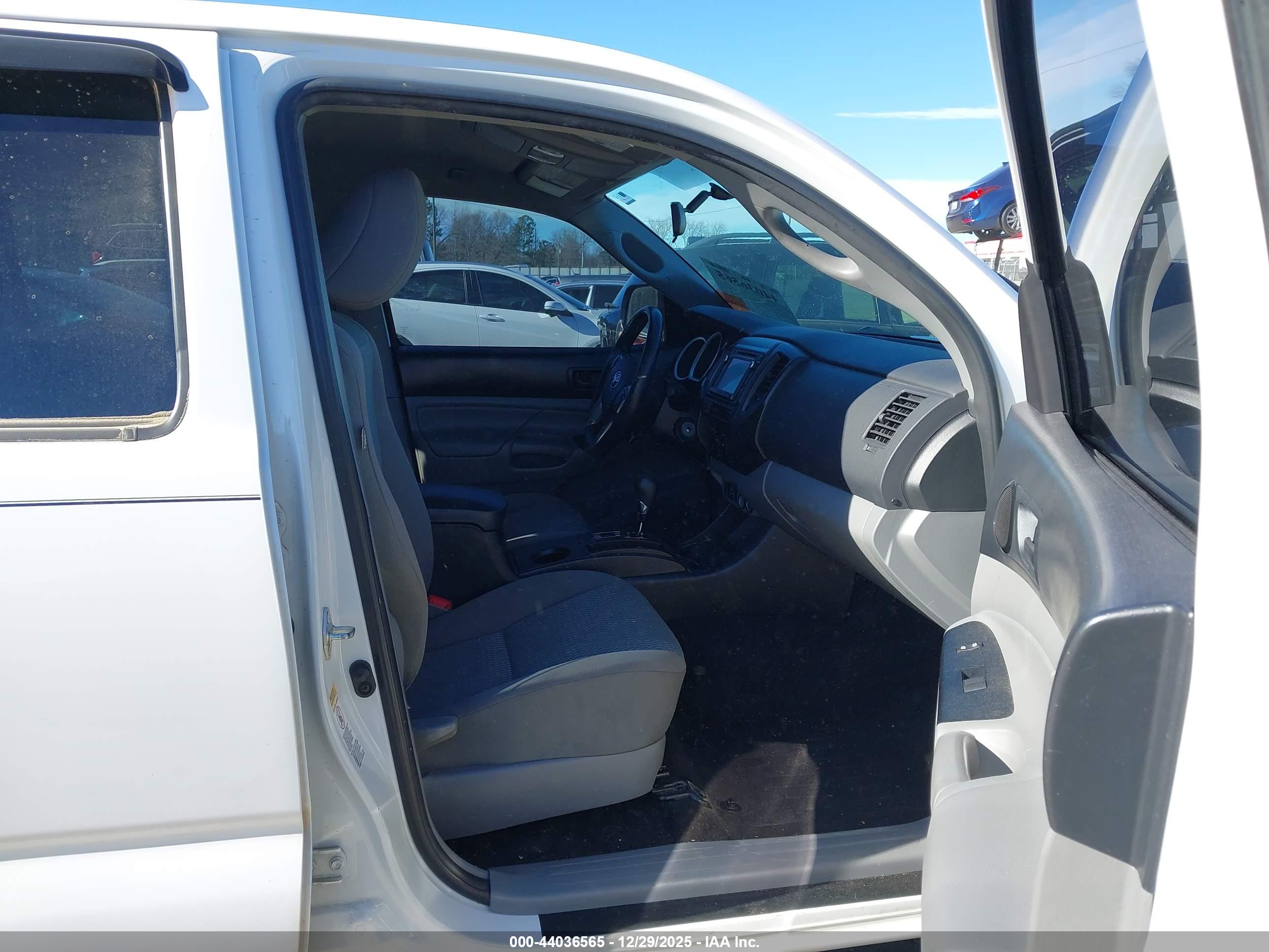 TOYOTA TACOMA image 5