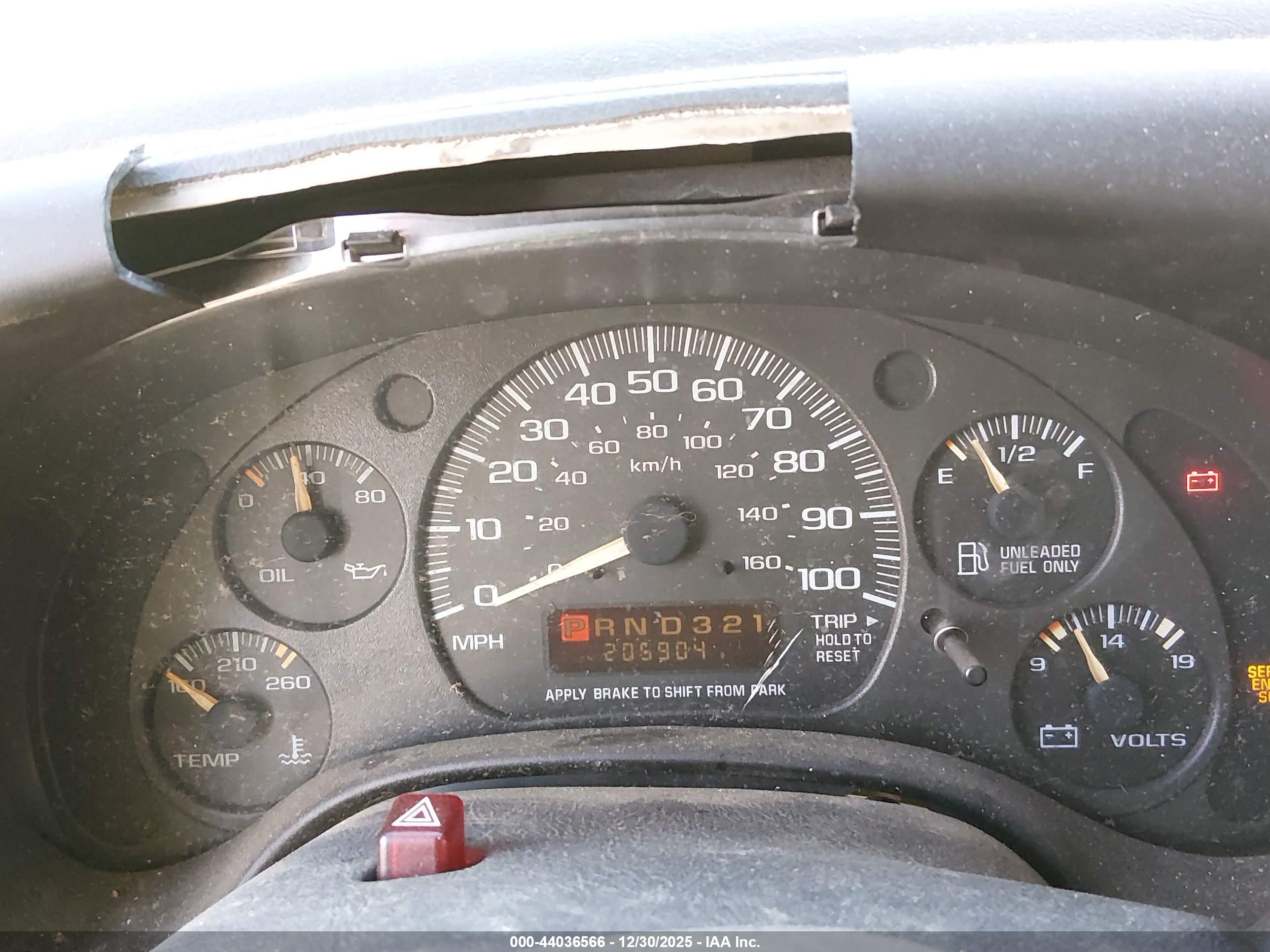 CHEVROLET EXPRESS image 6