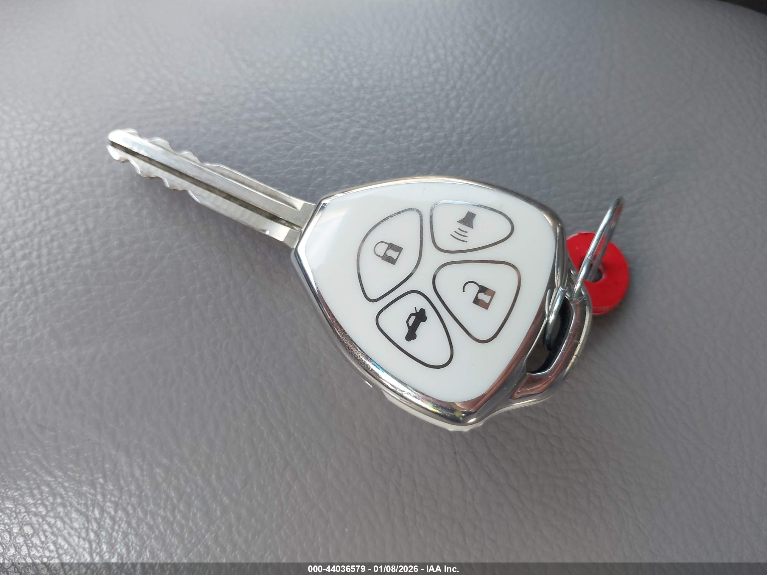 TOYOTA RAV4 image 11