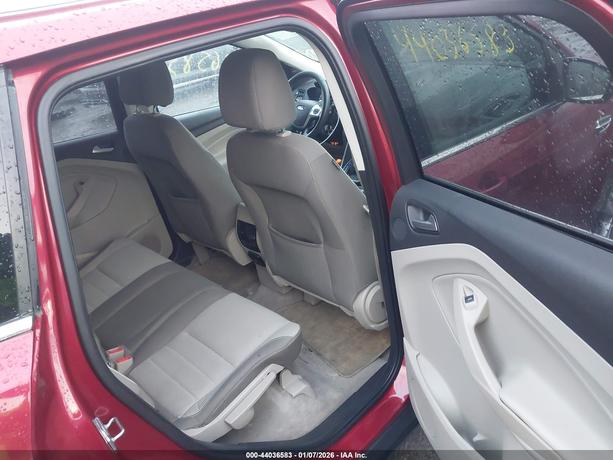FORD ESCAPE image 8