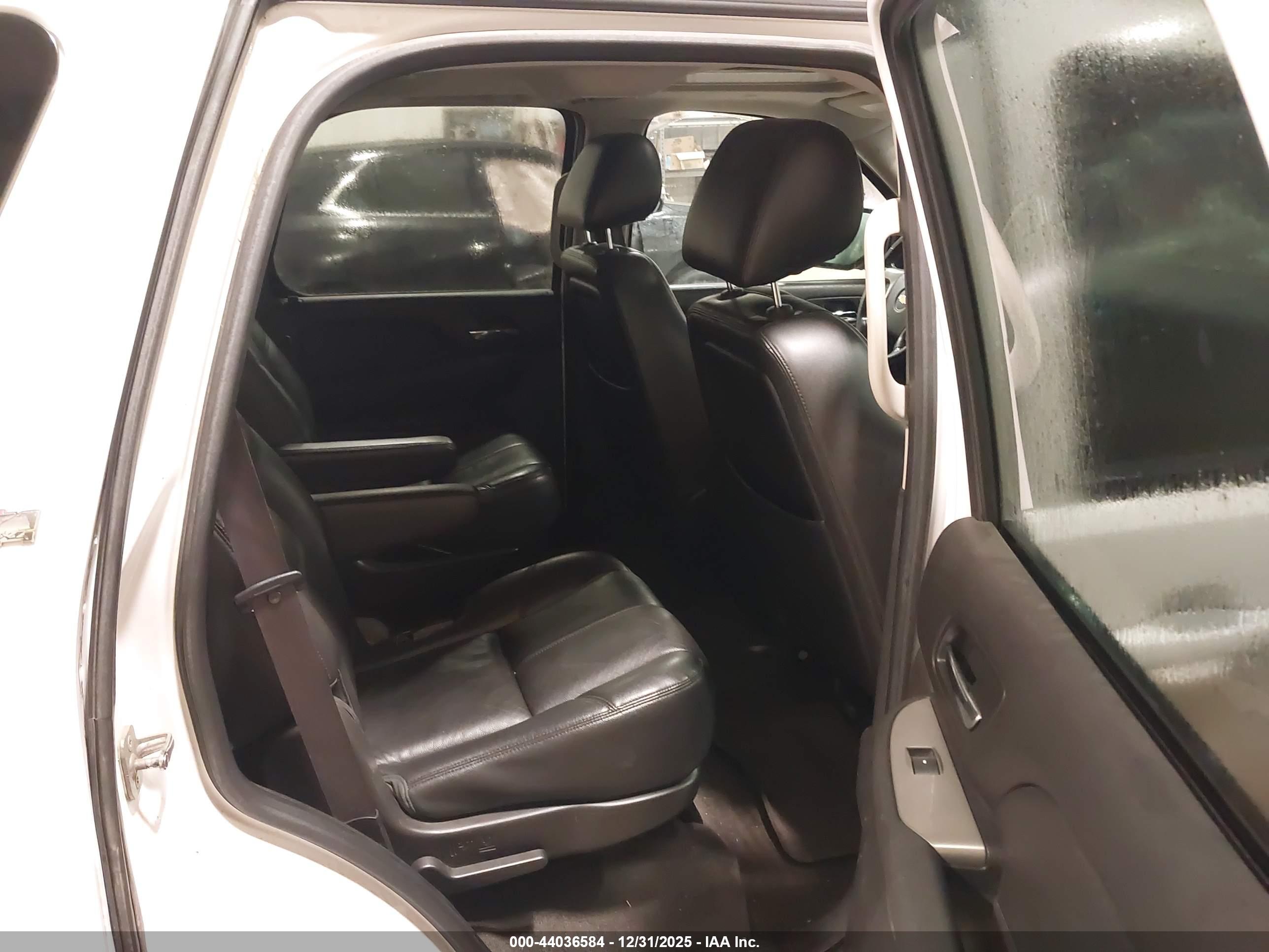 CHEVROLET TAHOE image 8