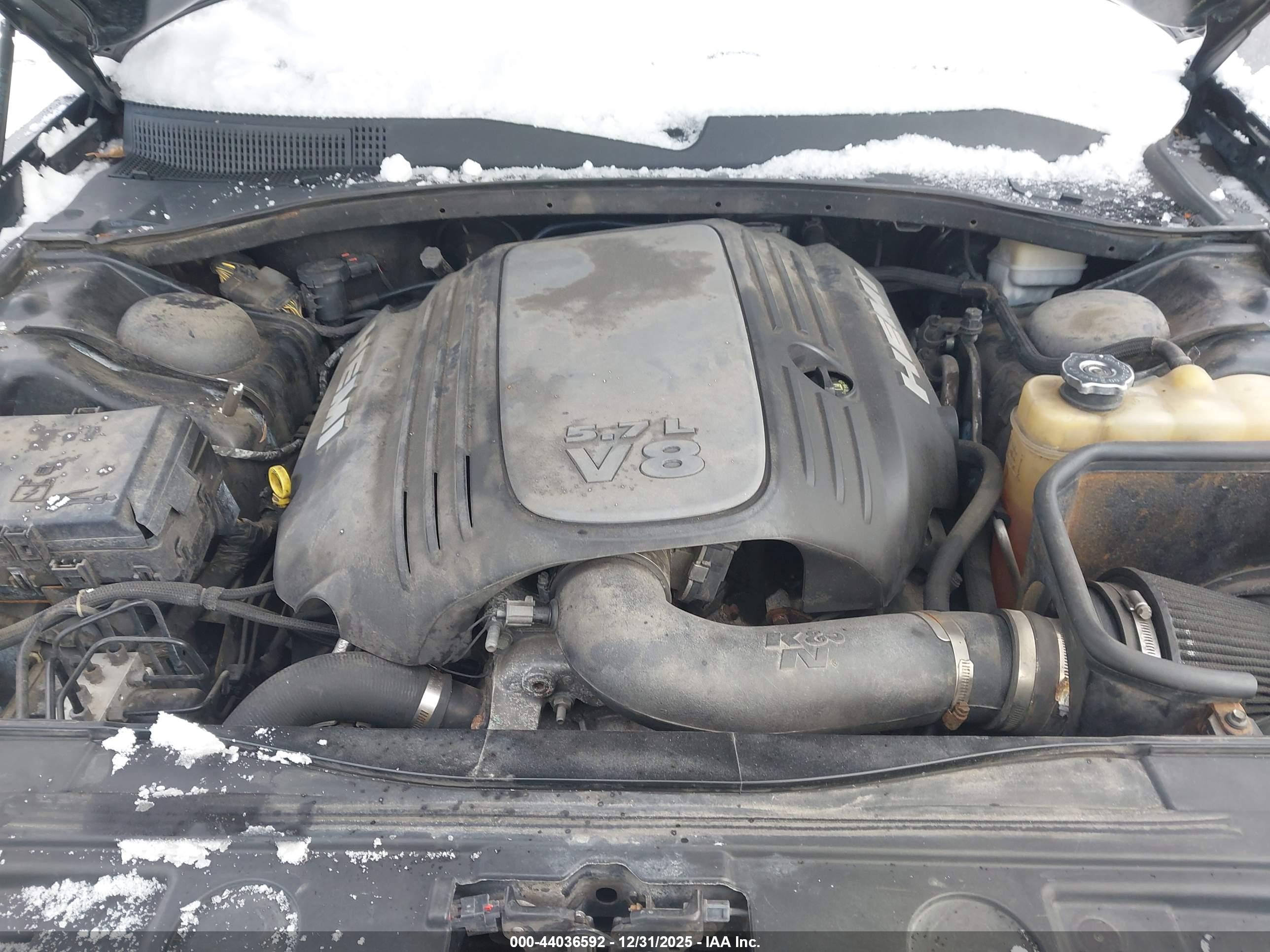 CHRYSLER 300C image 10