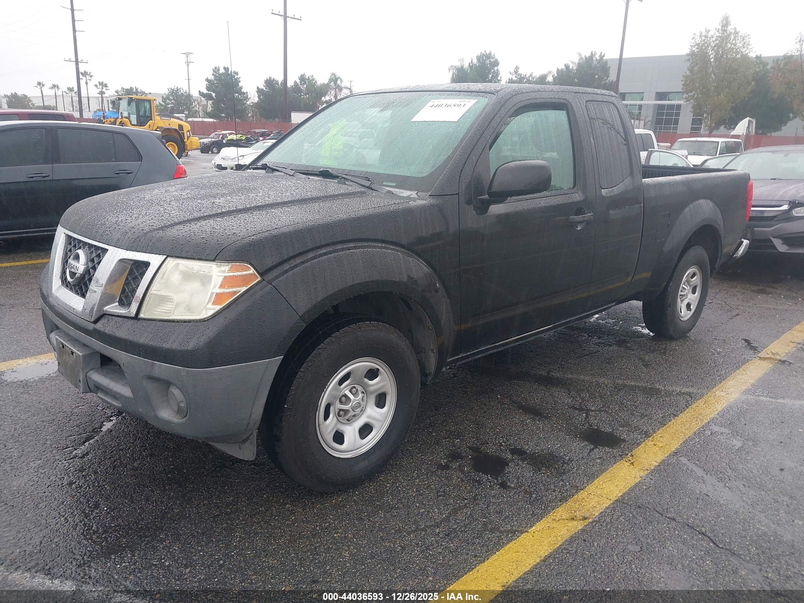 NISSAN FRONTIER image 2