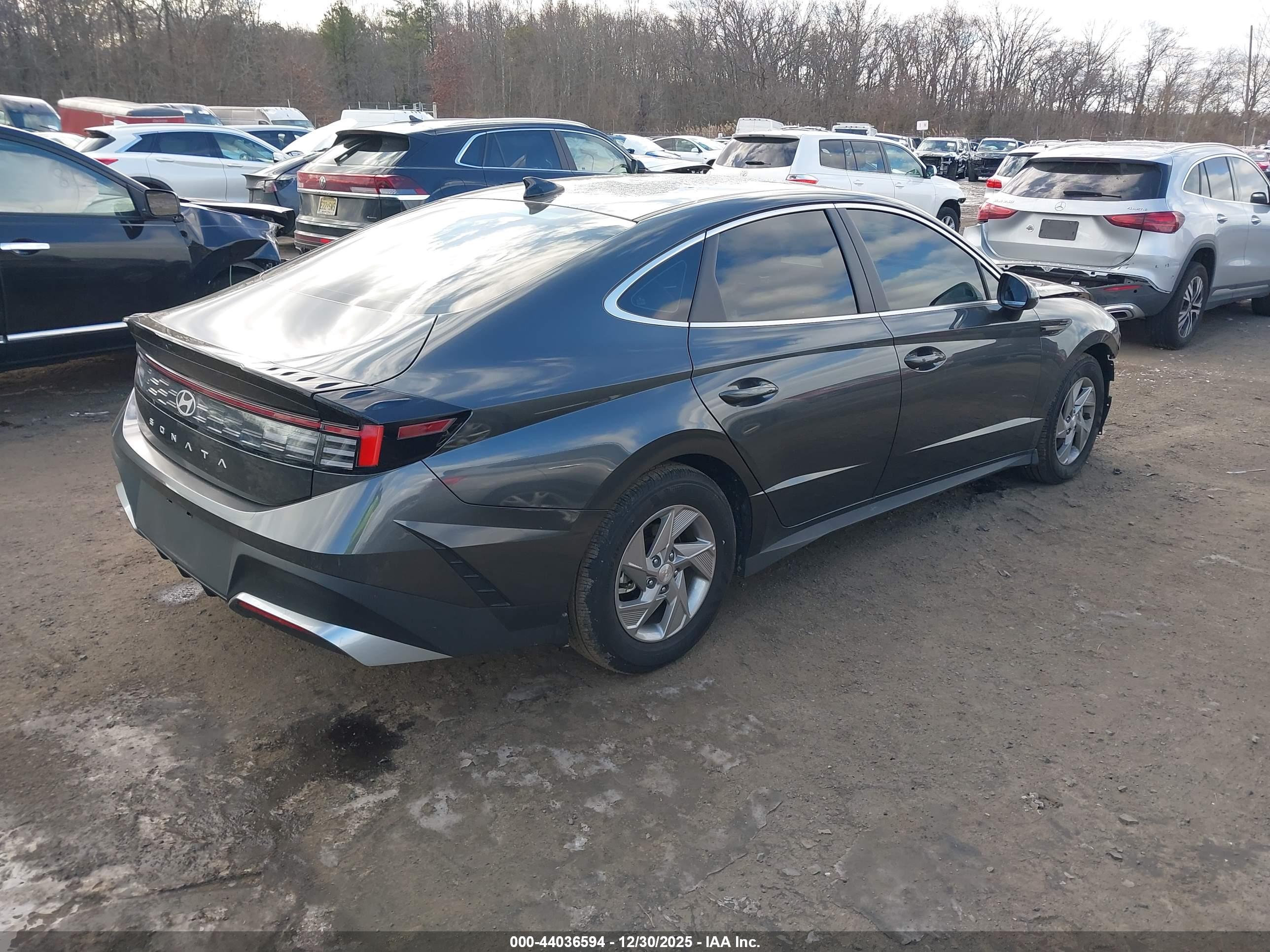 HYUNDAI SONATA image 4