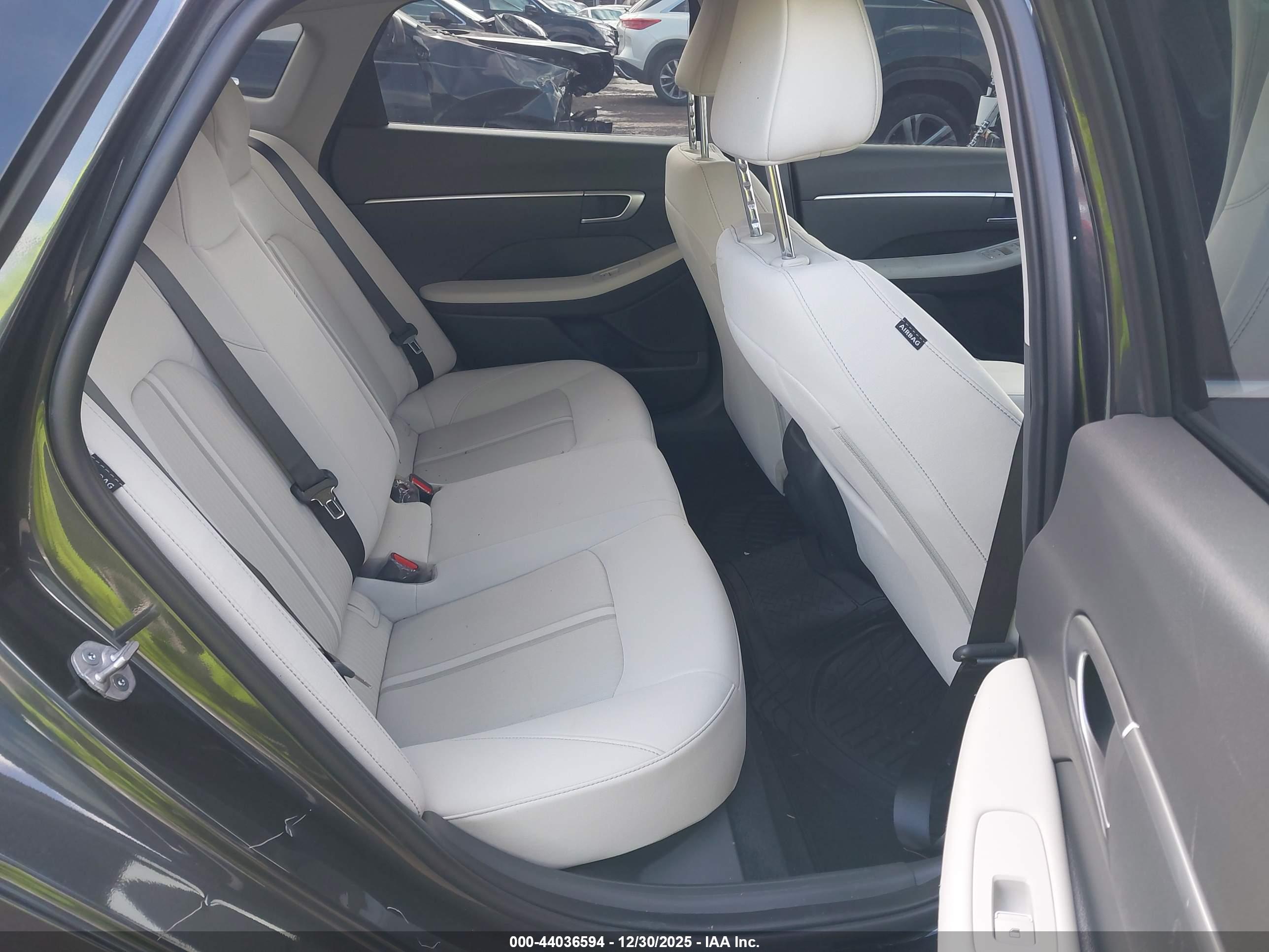 HYUNDAI SONATA image 8