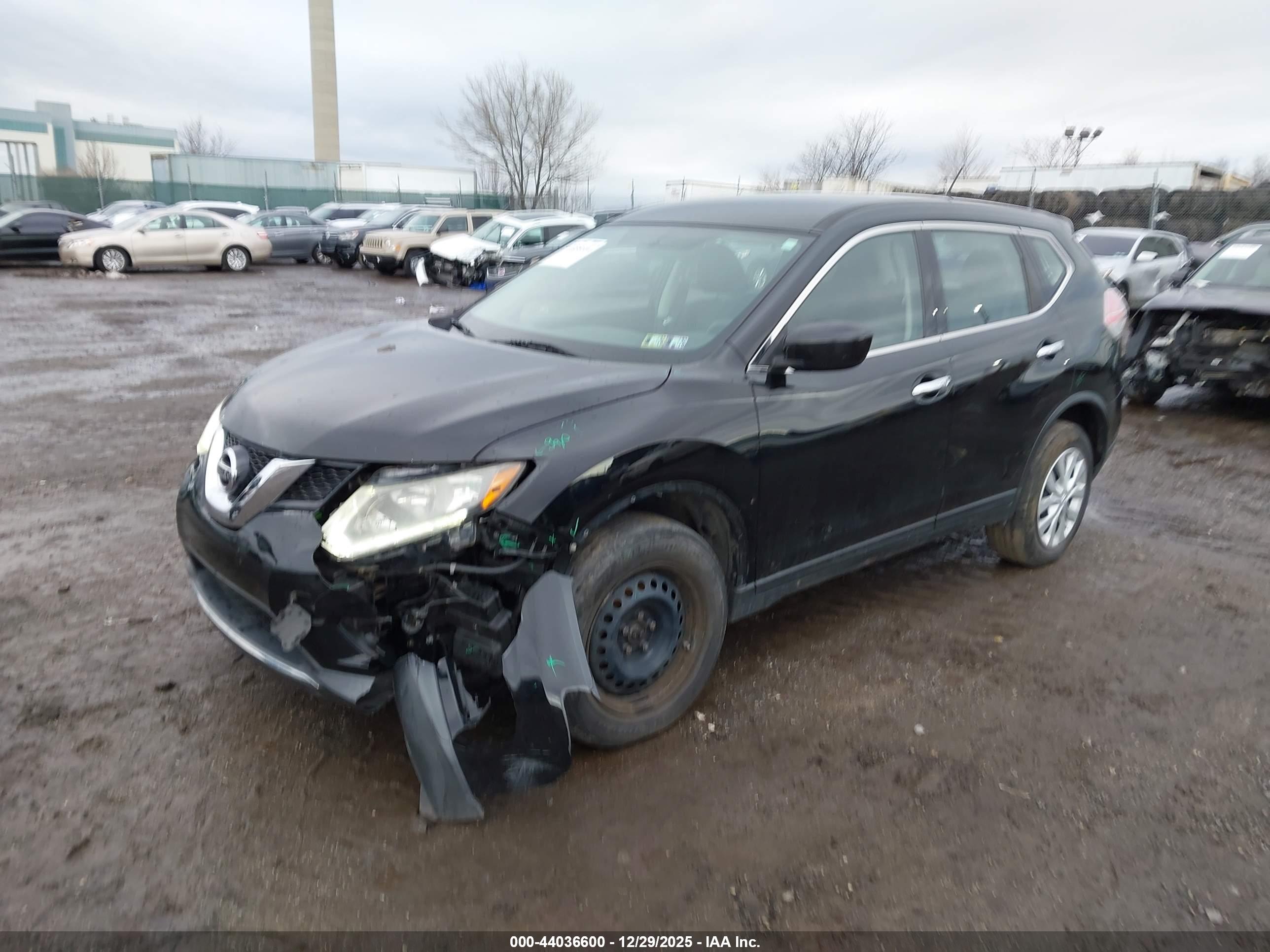 NISSAN ROGUE image 2