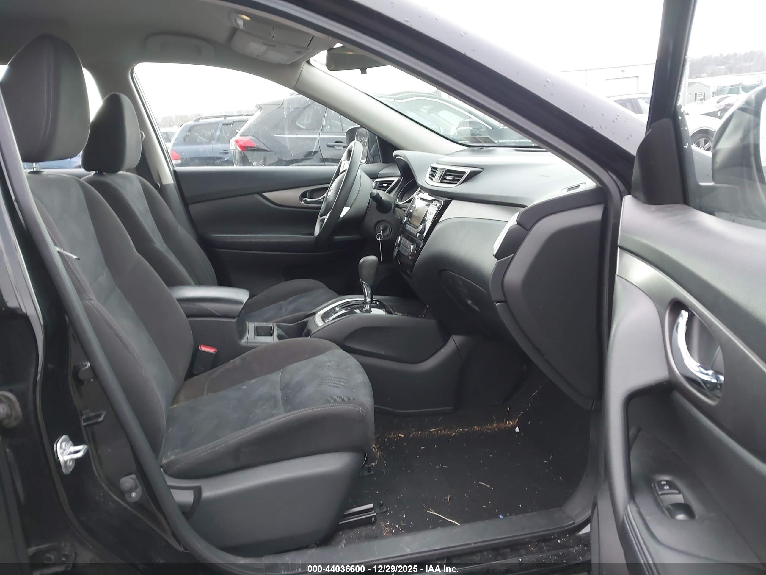 NISSAN ROGUE image 5