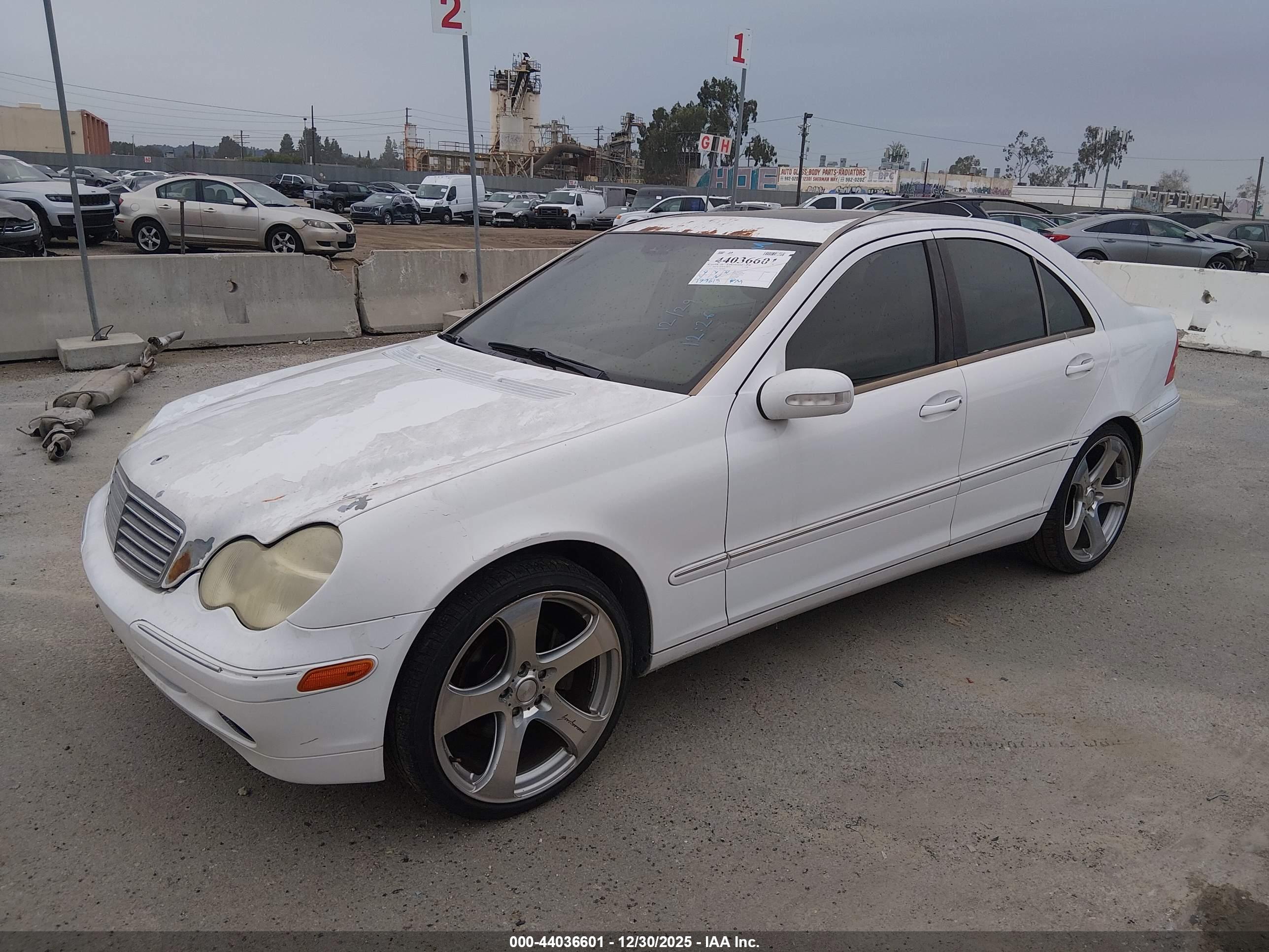MERCEDES-BENZ C image 2