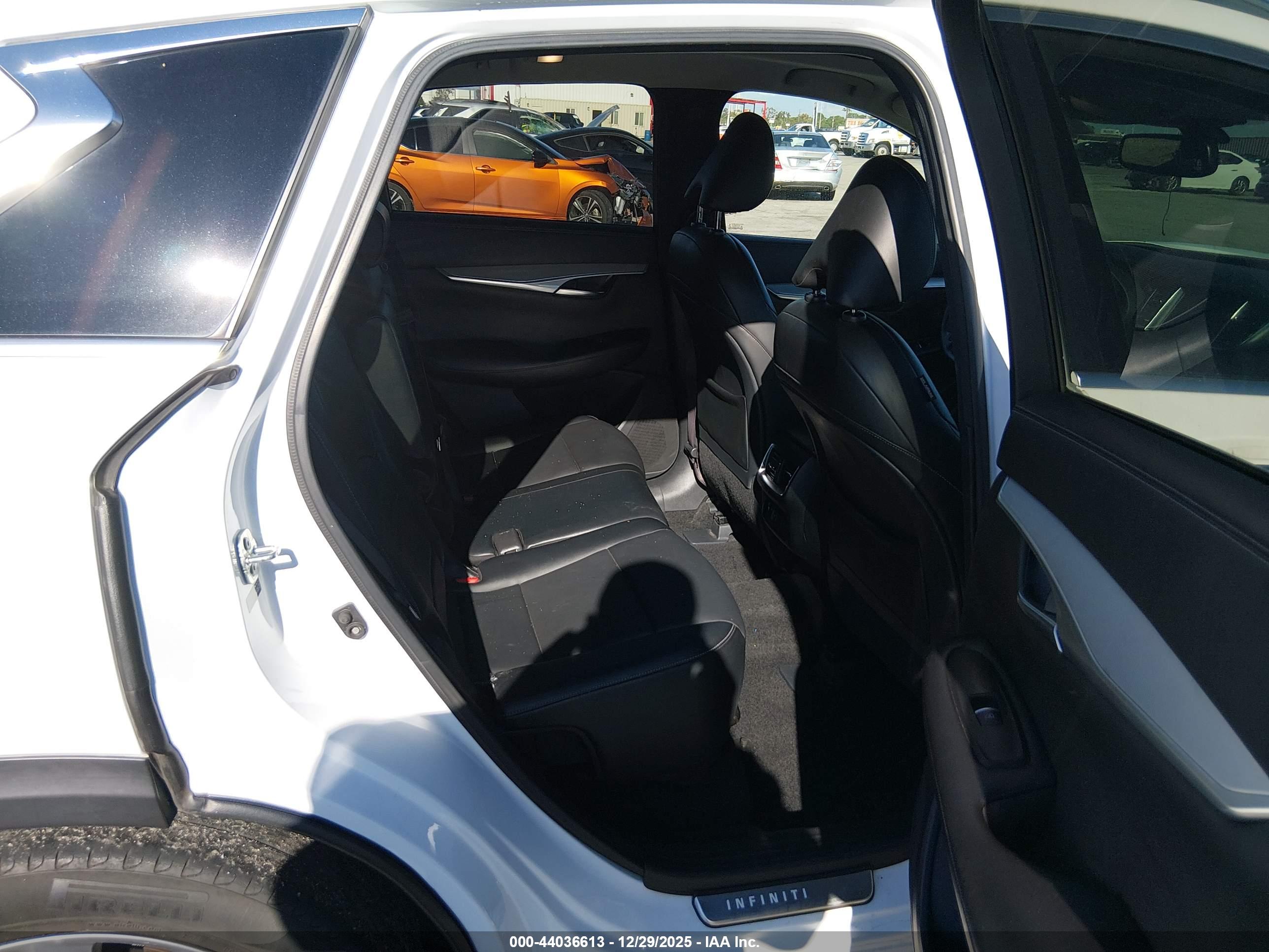 INFINITI QX50 image 8
