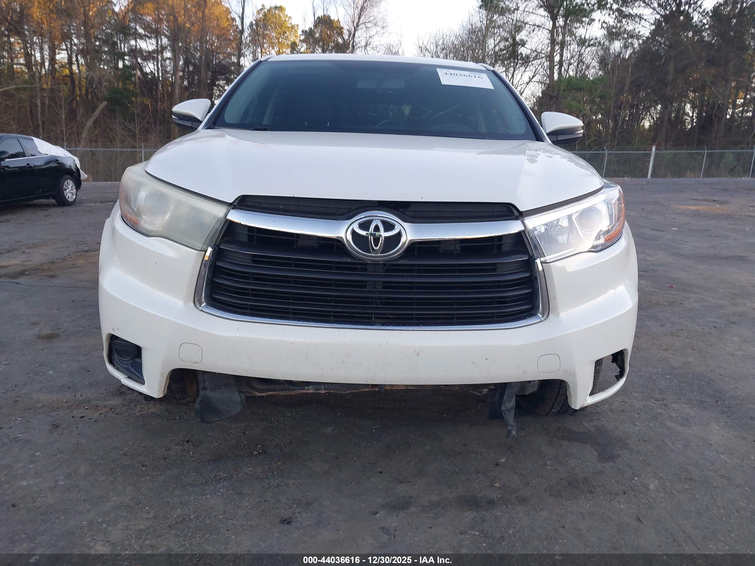 TOYOTA HIGHLANDER image 6