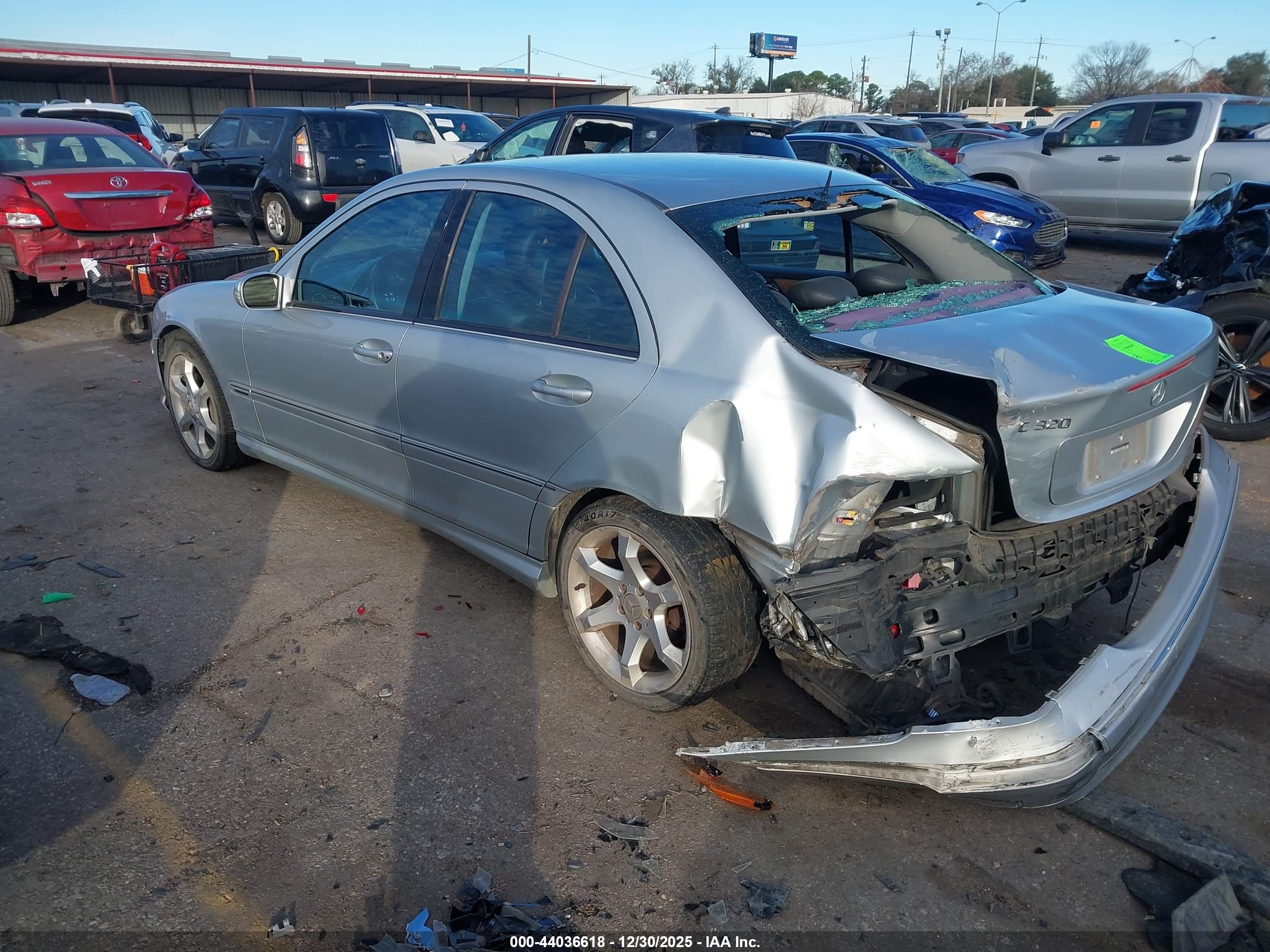 MERCEDES-BENZ C image 3