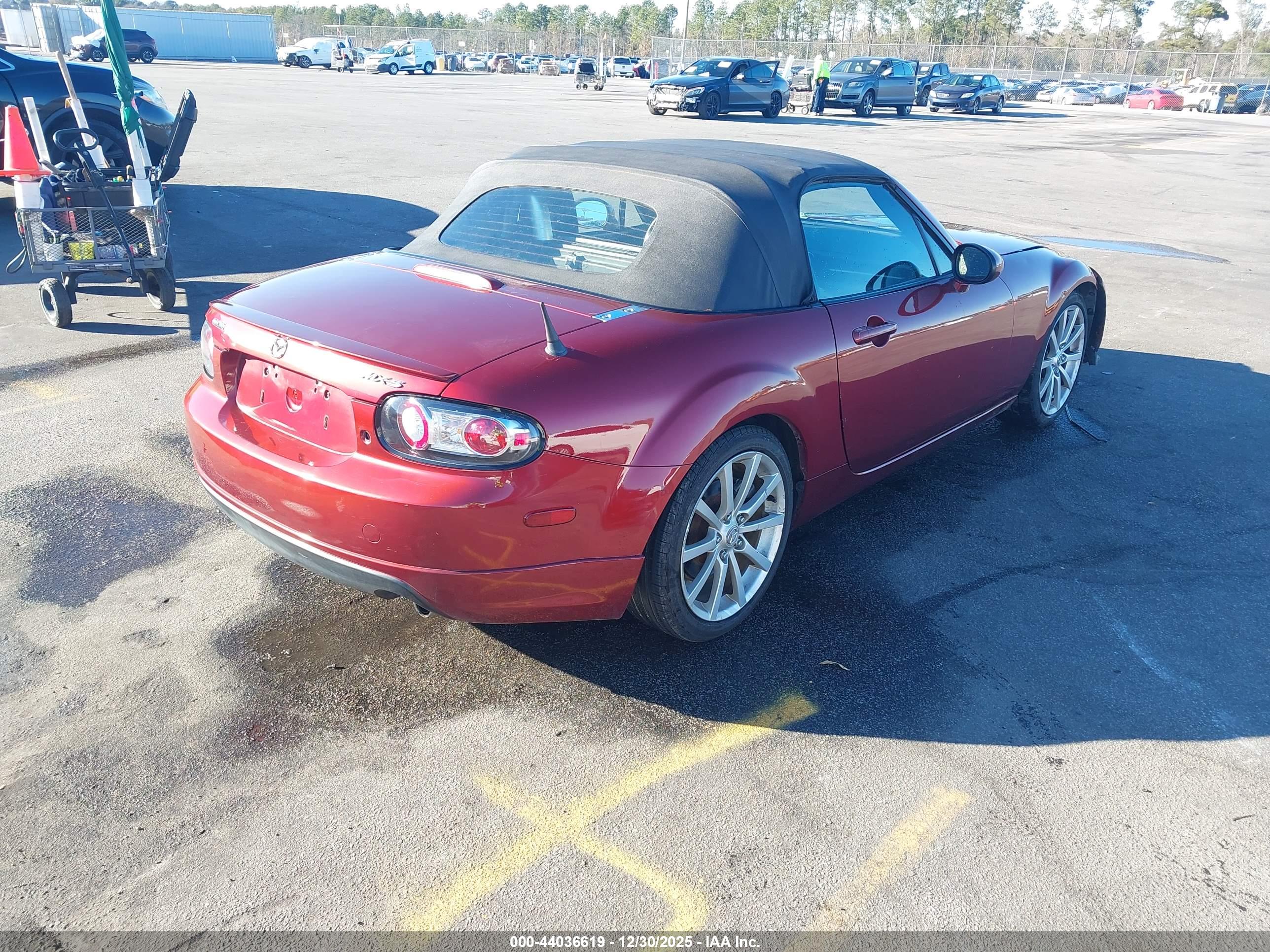MAZDA MX-5 image 4