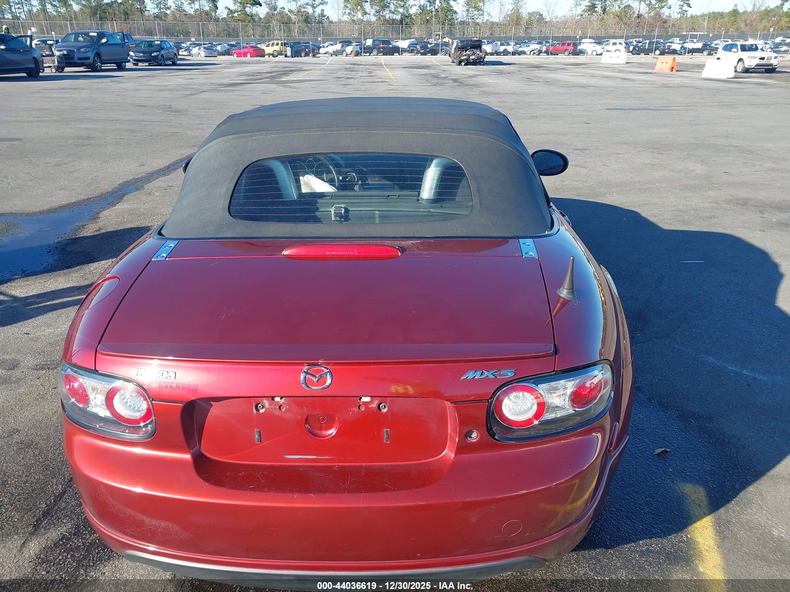 MAZDA MX-5 image 8