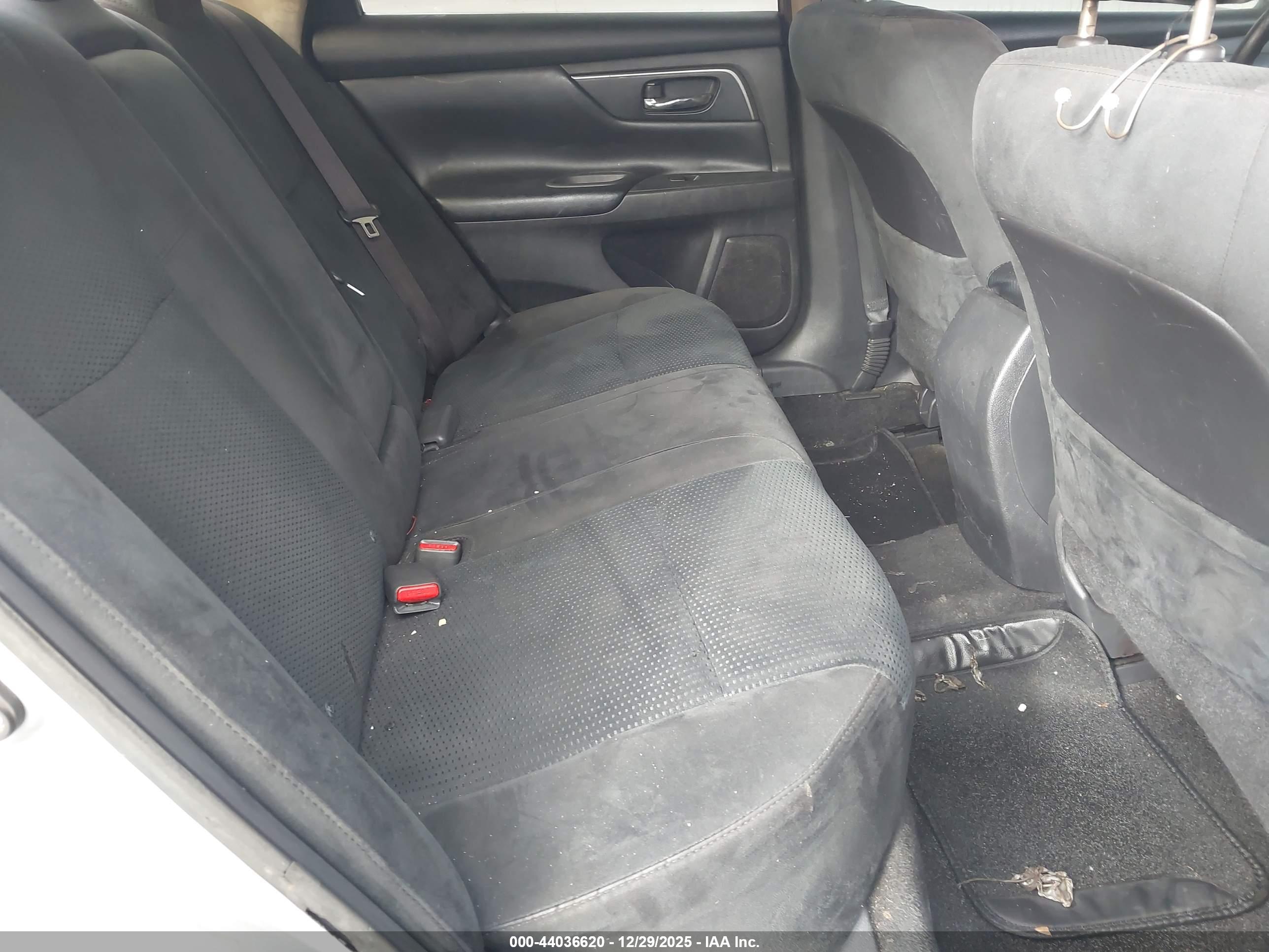 NISSAN ALTIMA image 8