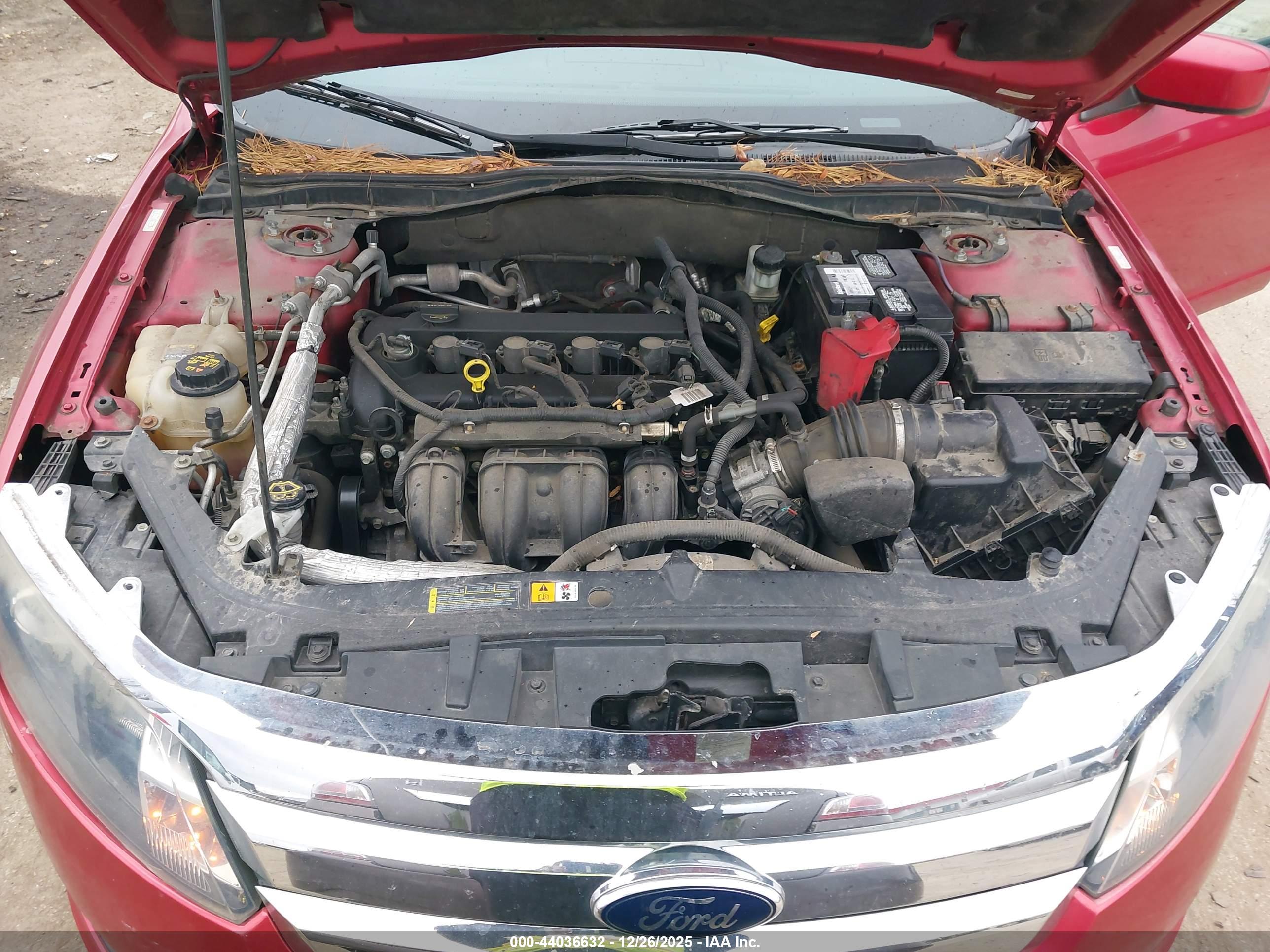 FORD FUSION image 10