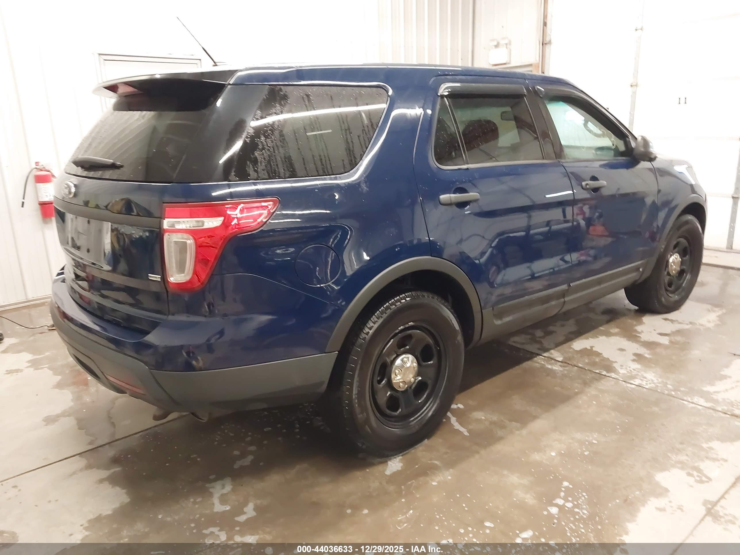 FORD UTILITY image 4