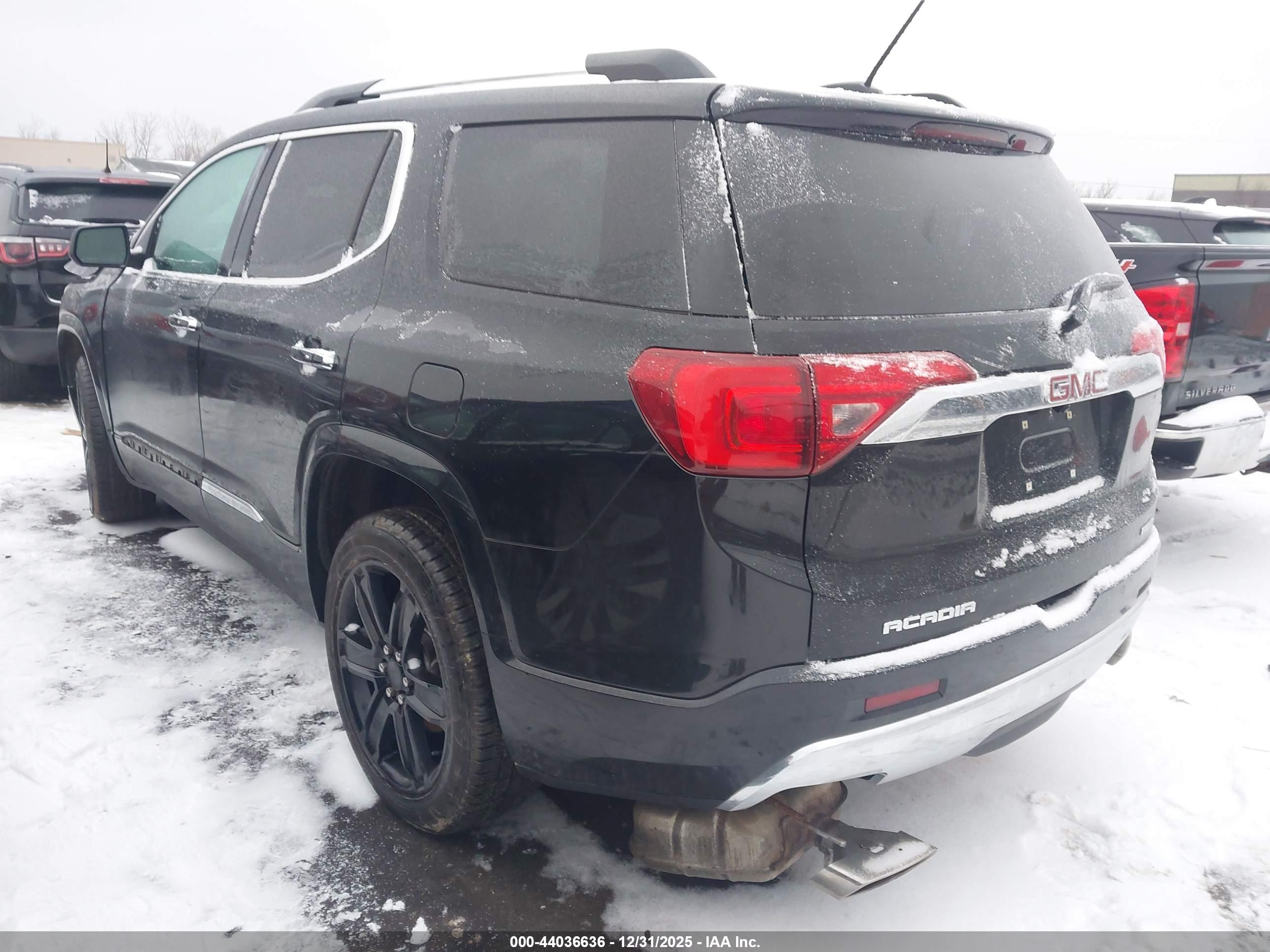 GMC ACADIA image 3