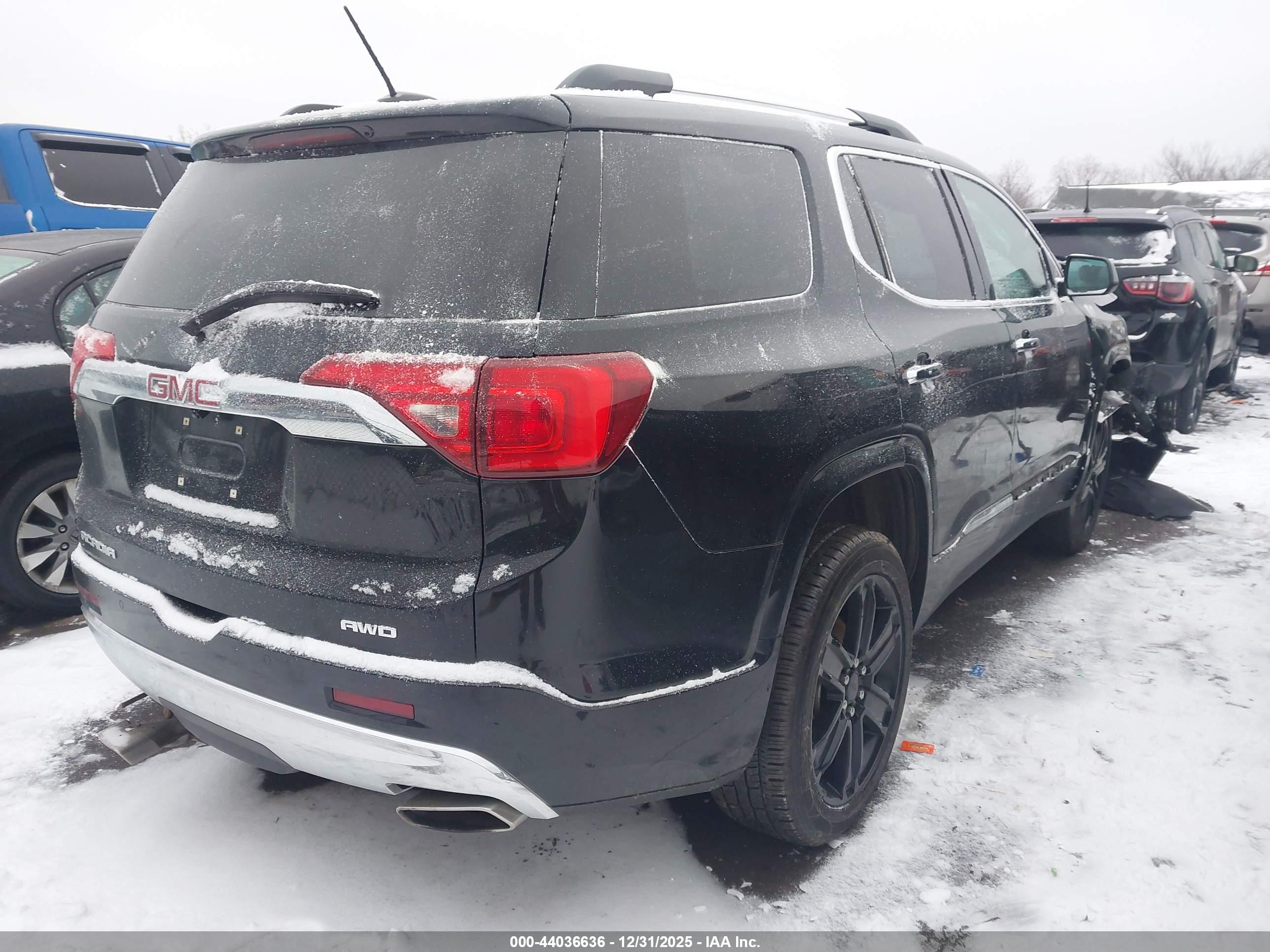 GMC ACADIA image 4