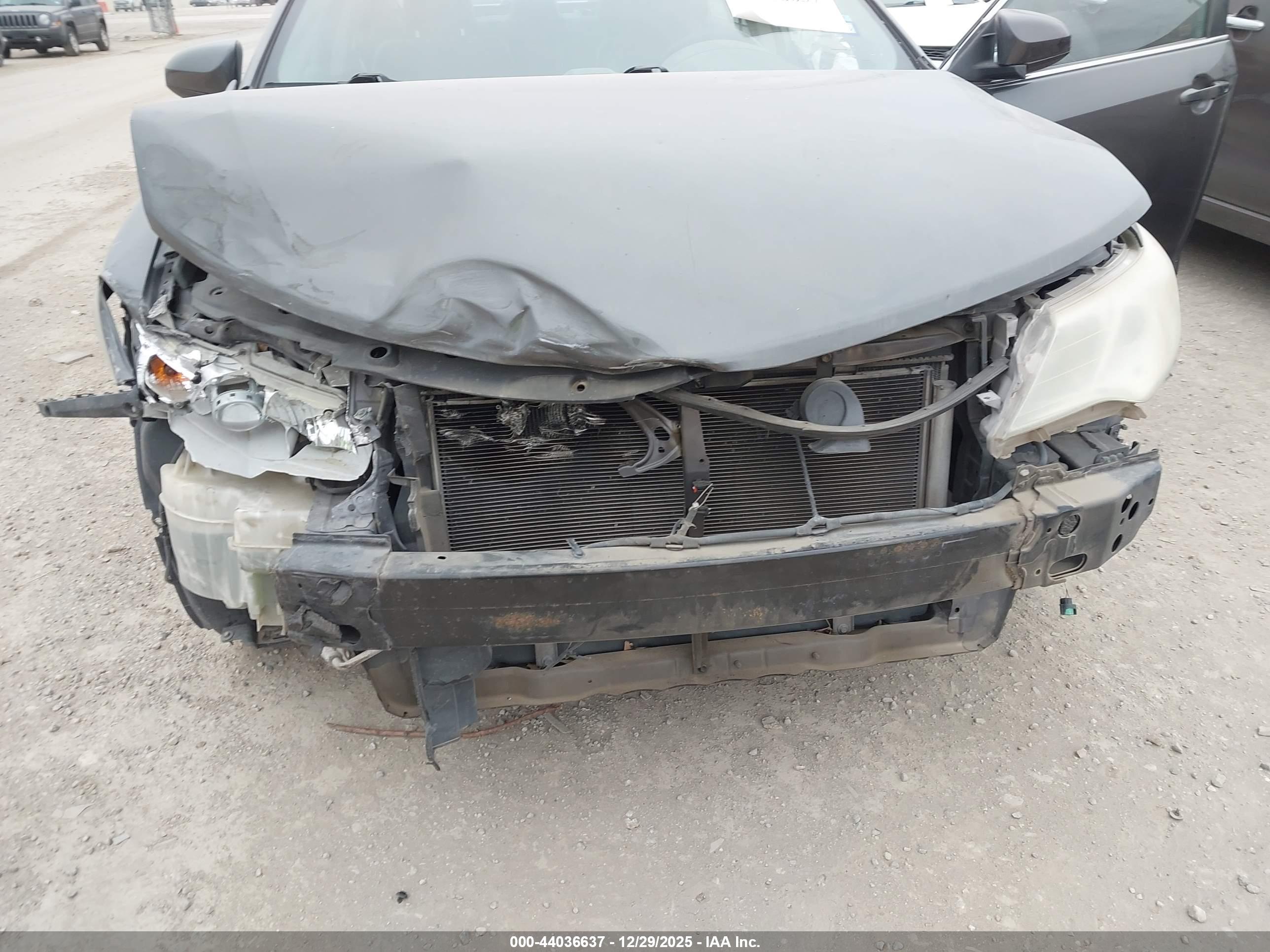 TOYOTA CAMRY image 6