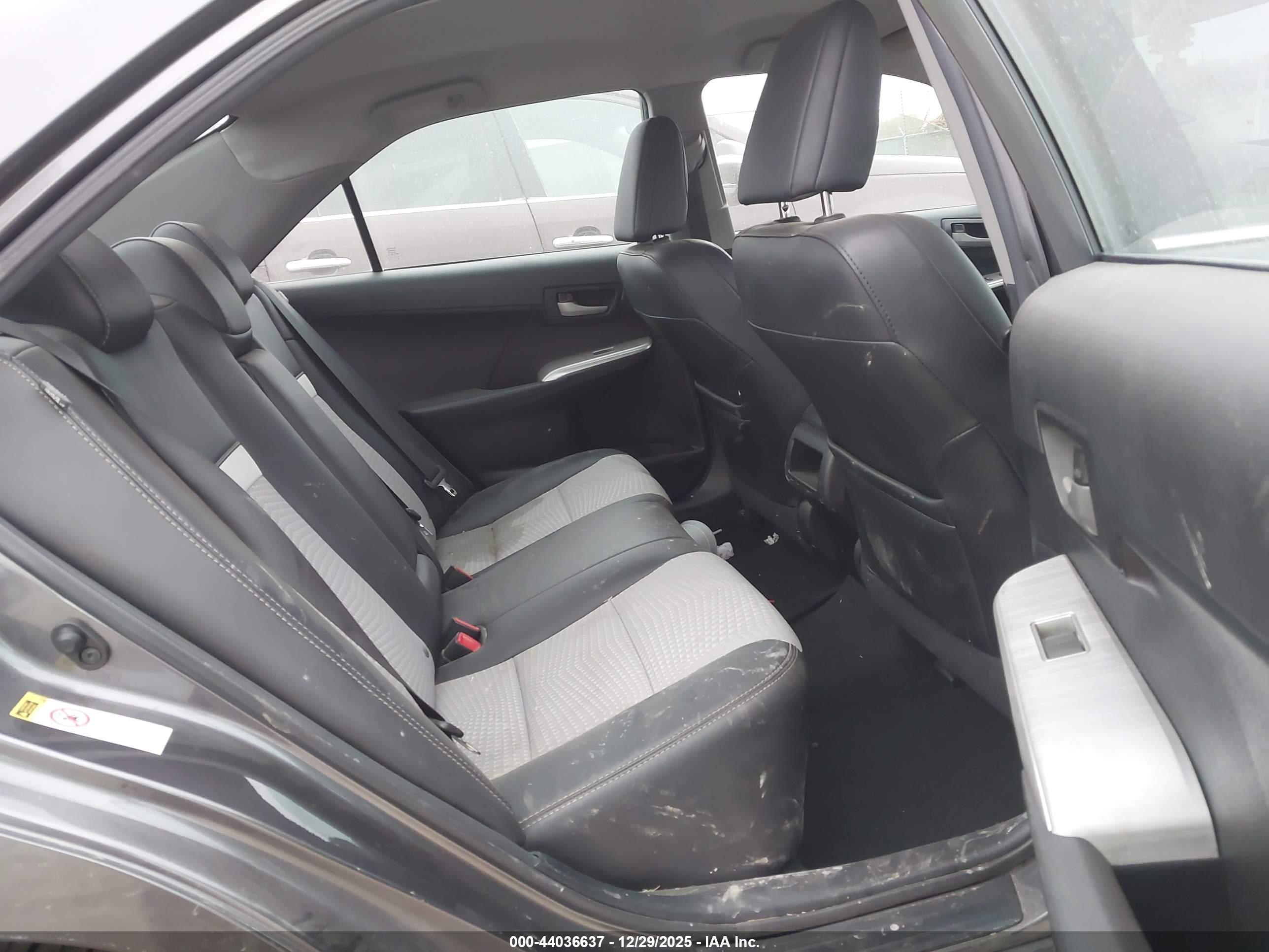 TOYOTA CAMRY image 8