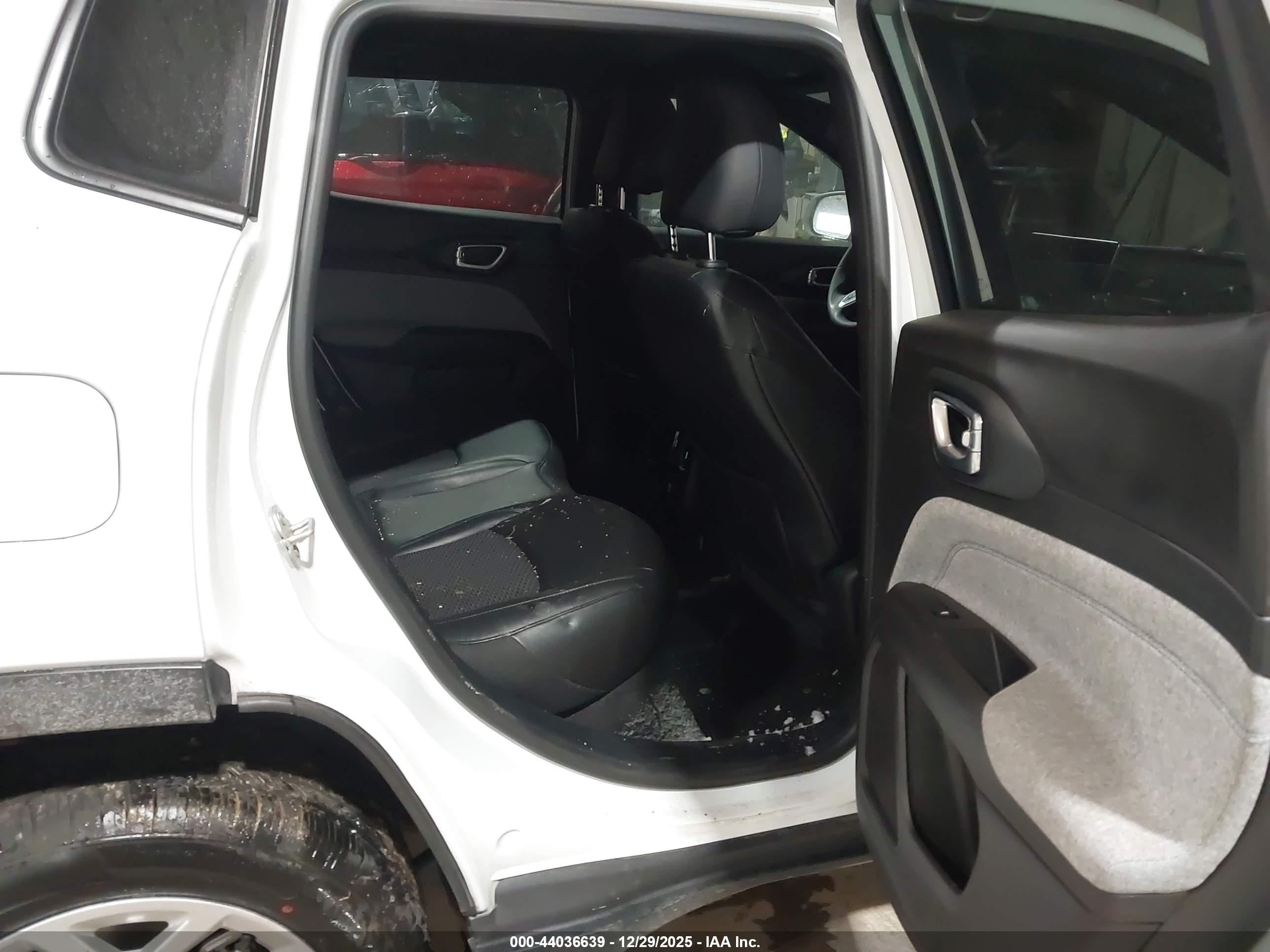 JEEP COMPASS image 8