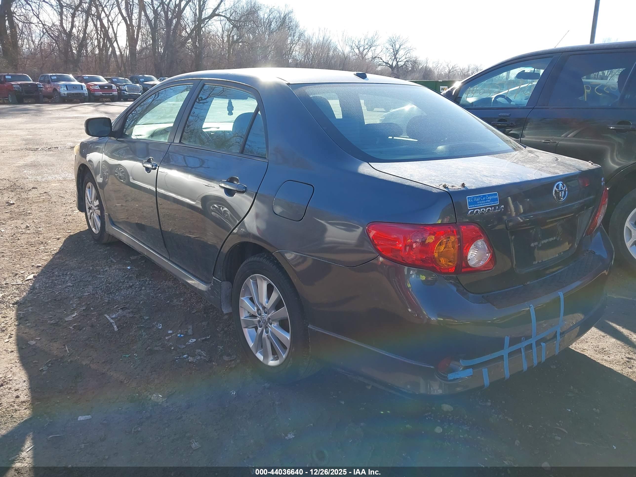 TOYOTA COROLLA image 3