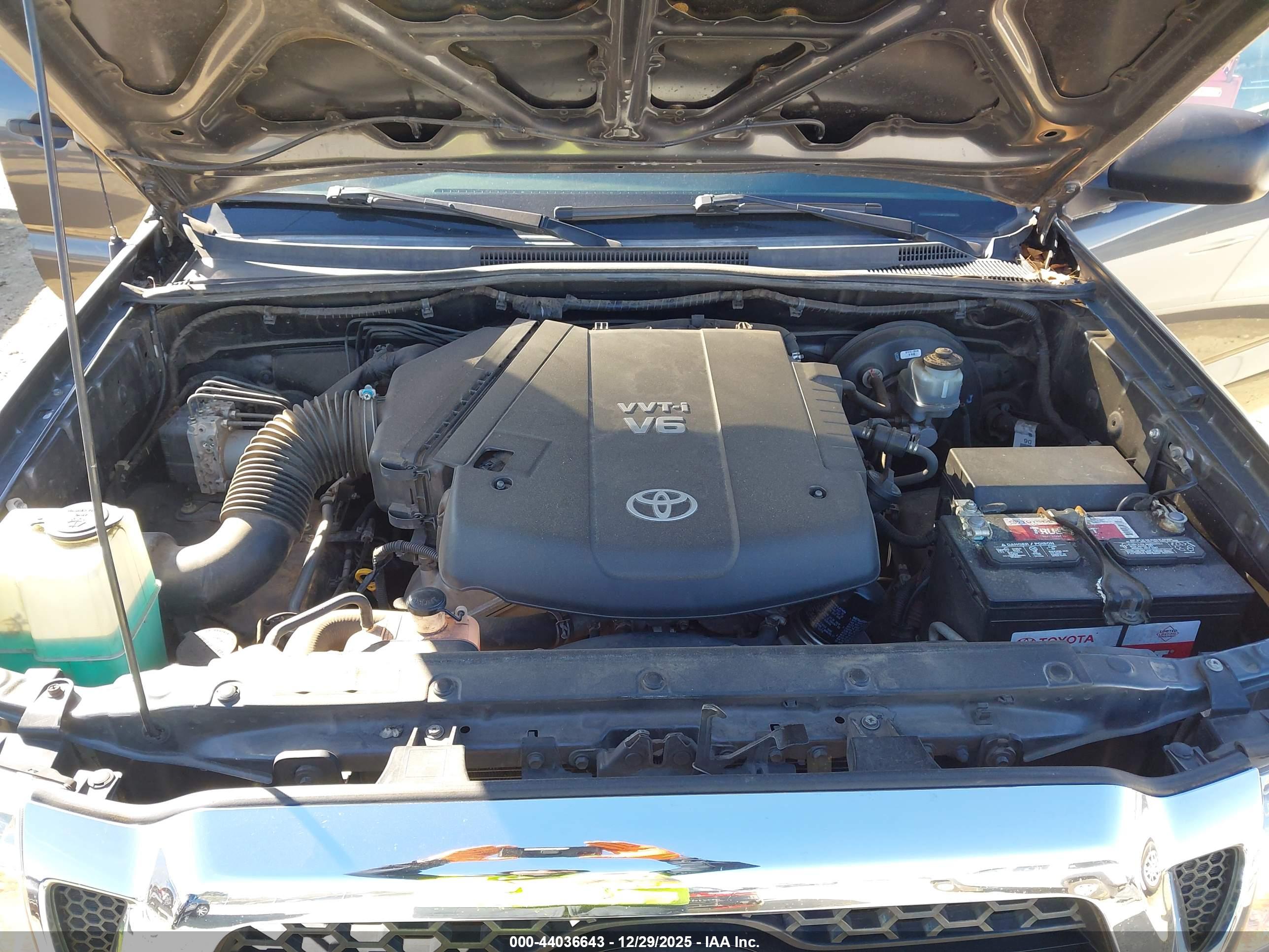 TOYOTA TACOMA image 10