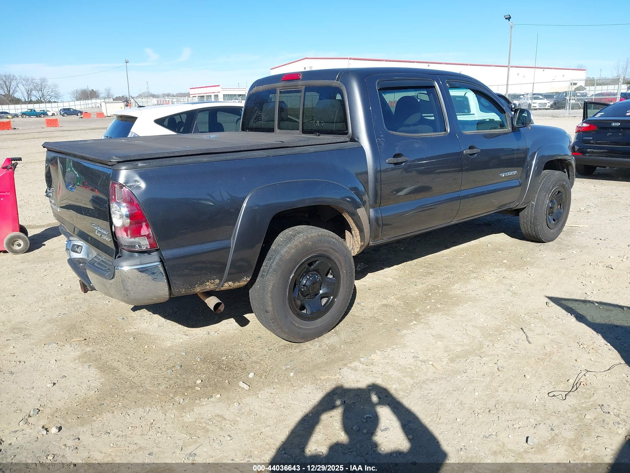 TOYOTA TACOMA image 4