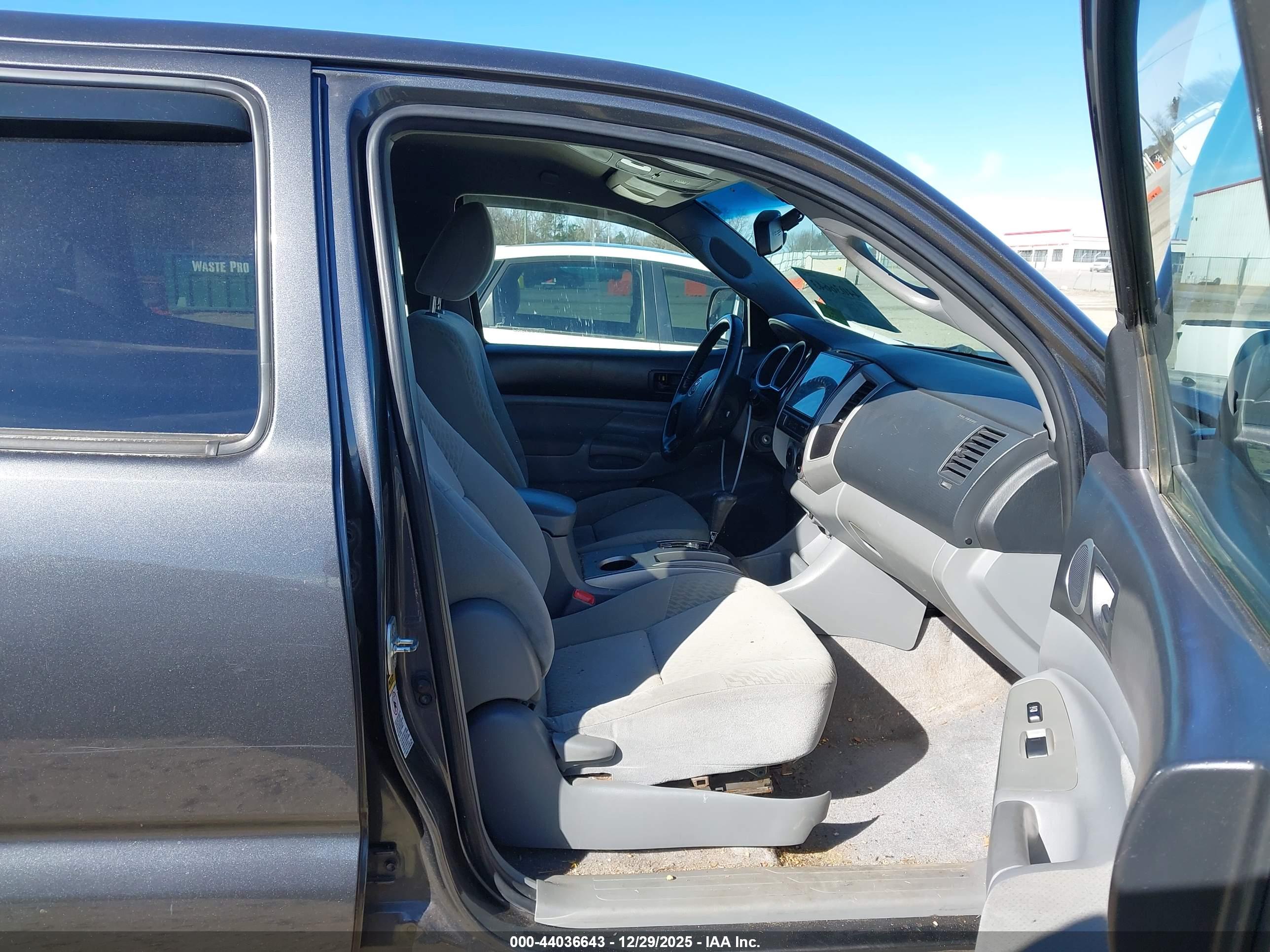 TOYOTA TACOMA image 5