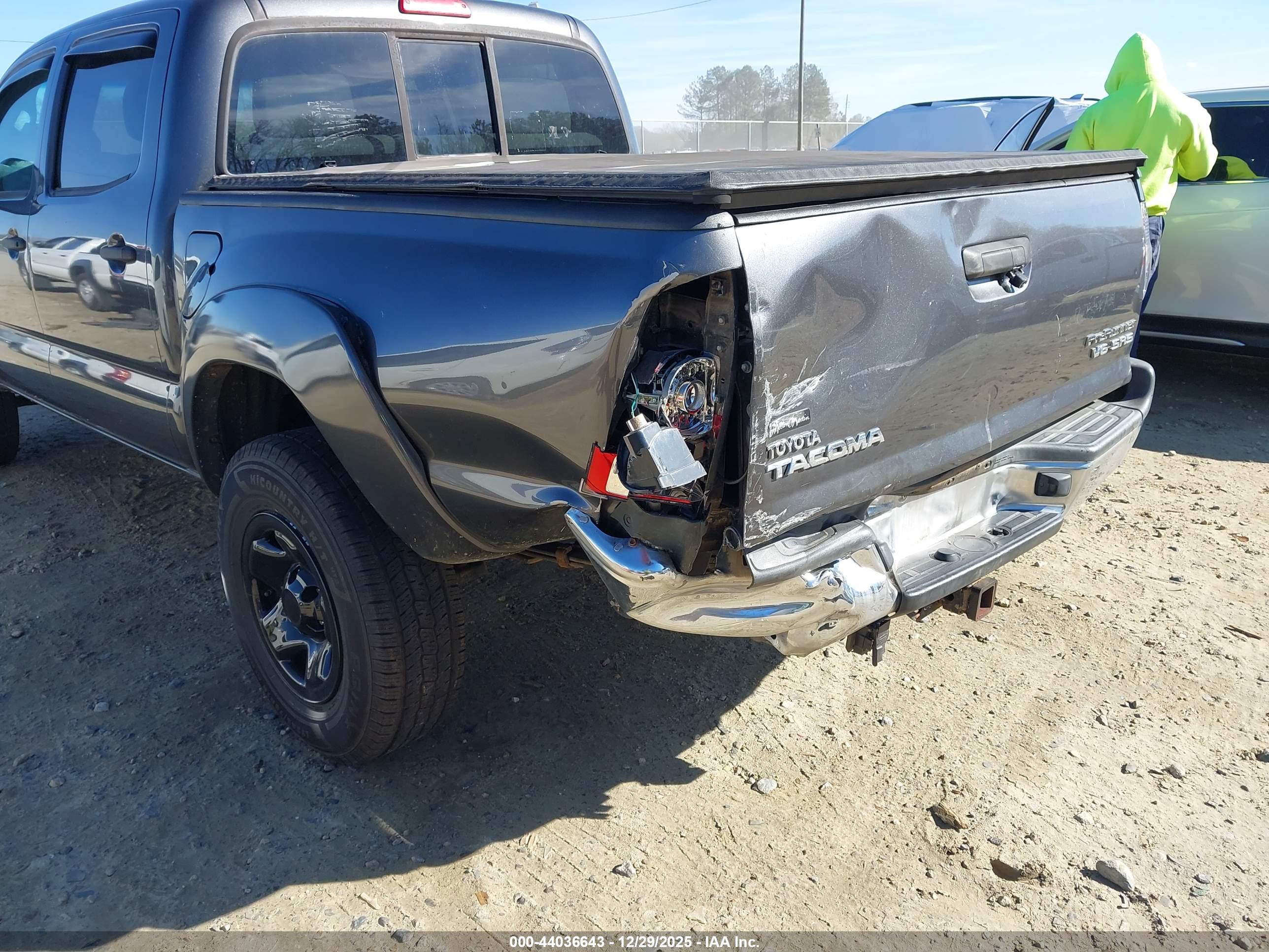 TOYOTA TACOMA image 6