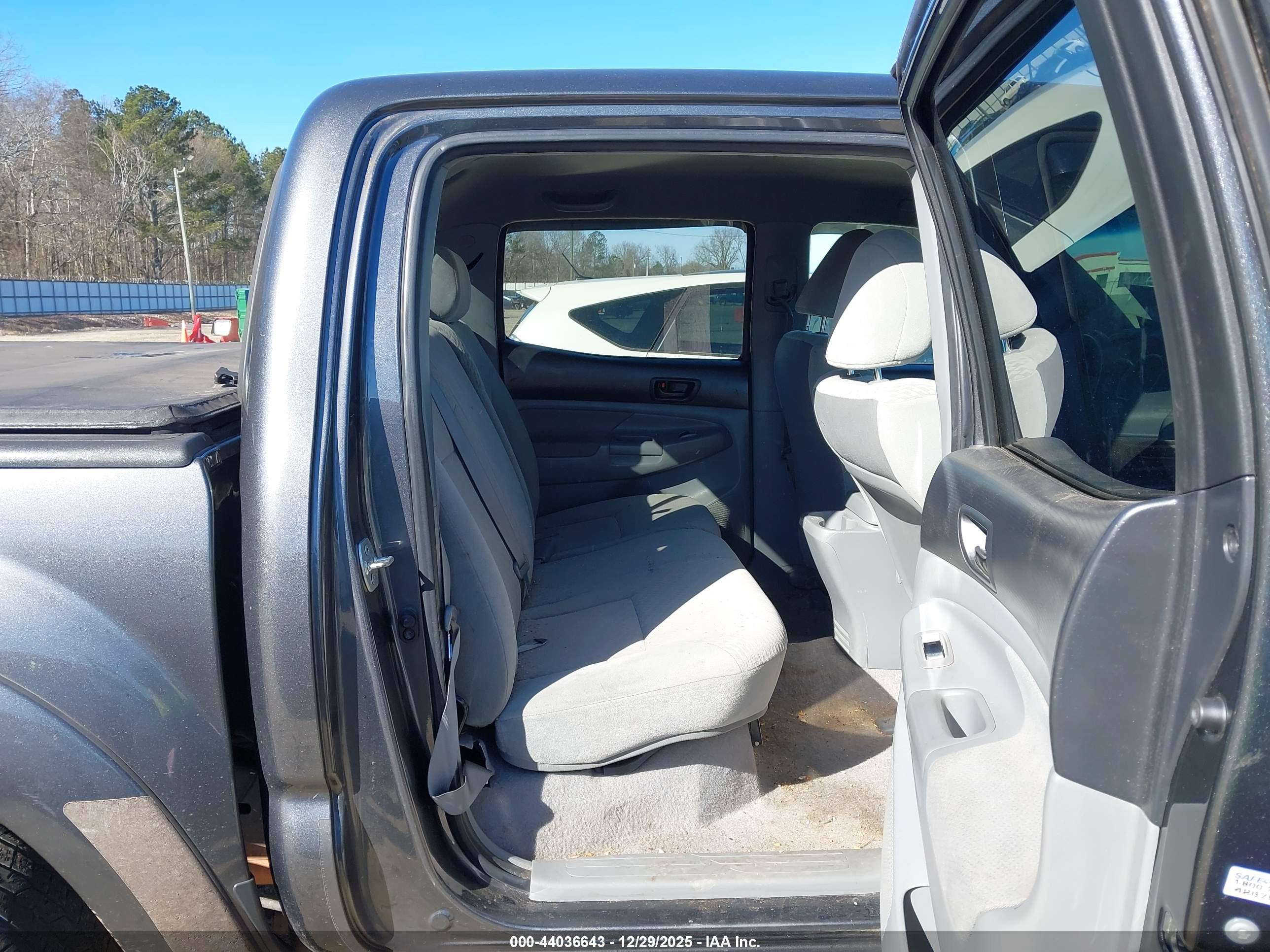 TOYOTA TACOMA image 8