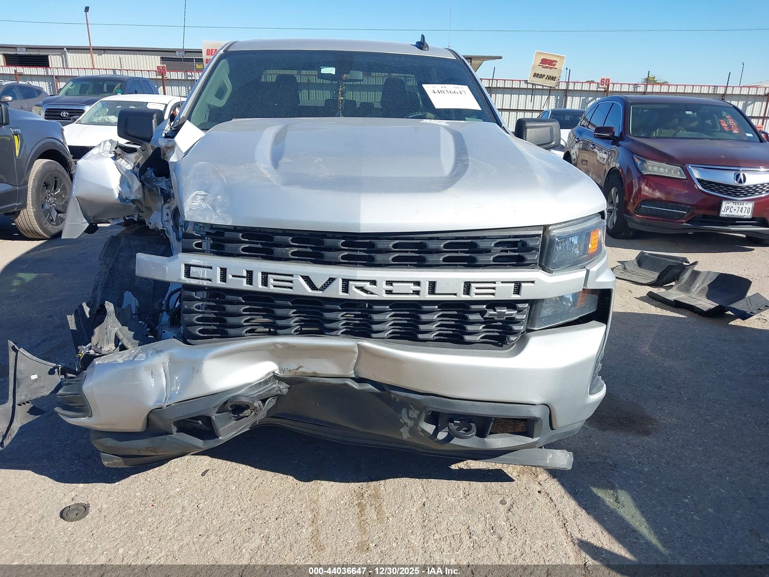 CHEVROLET SILVERADO image 6