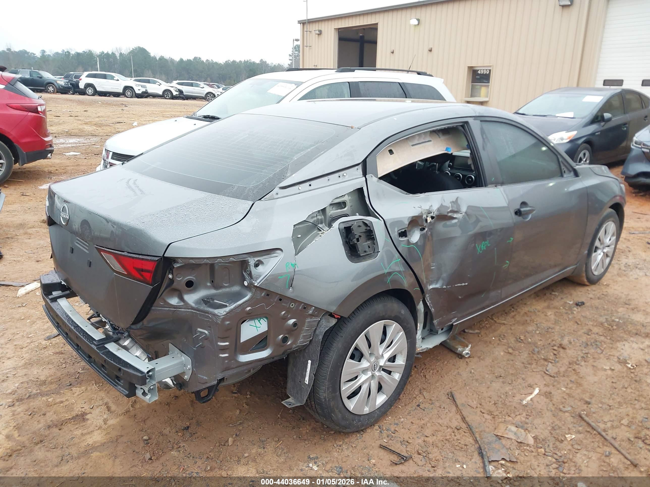 NISSAN SENTRA image 4