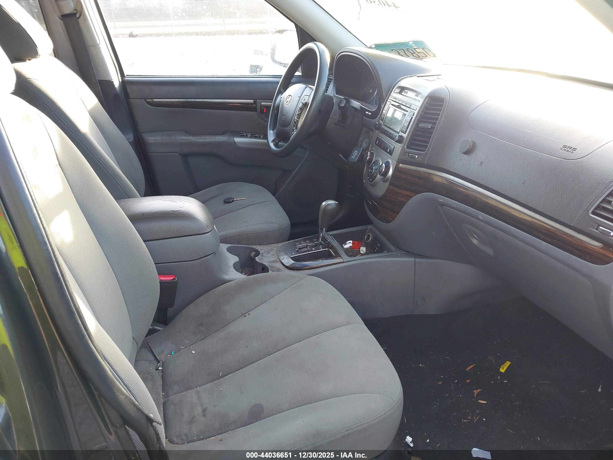 HYUNDAI SANTA image 5