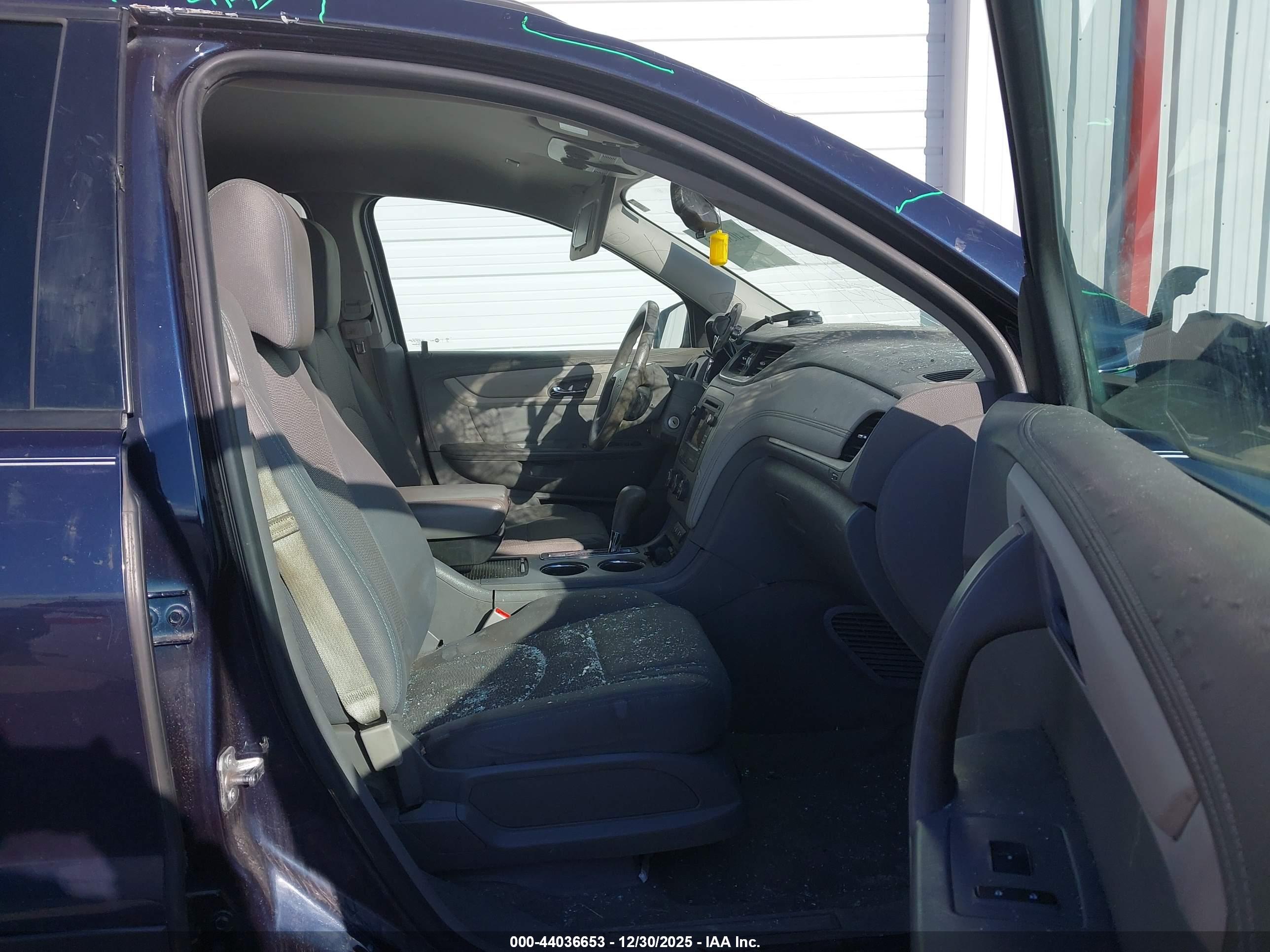 CHEVROLET TRAVERSE image 5