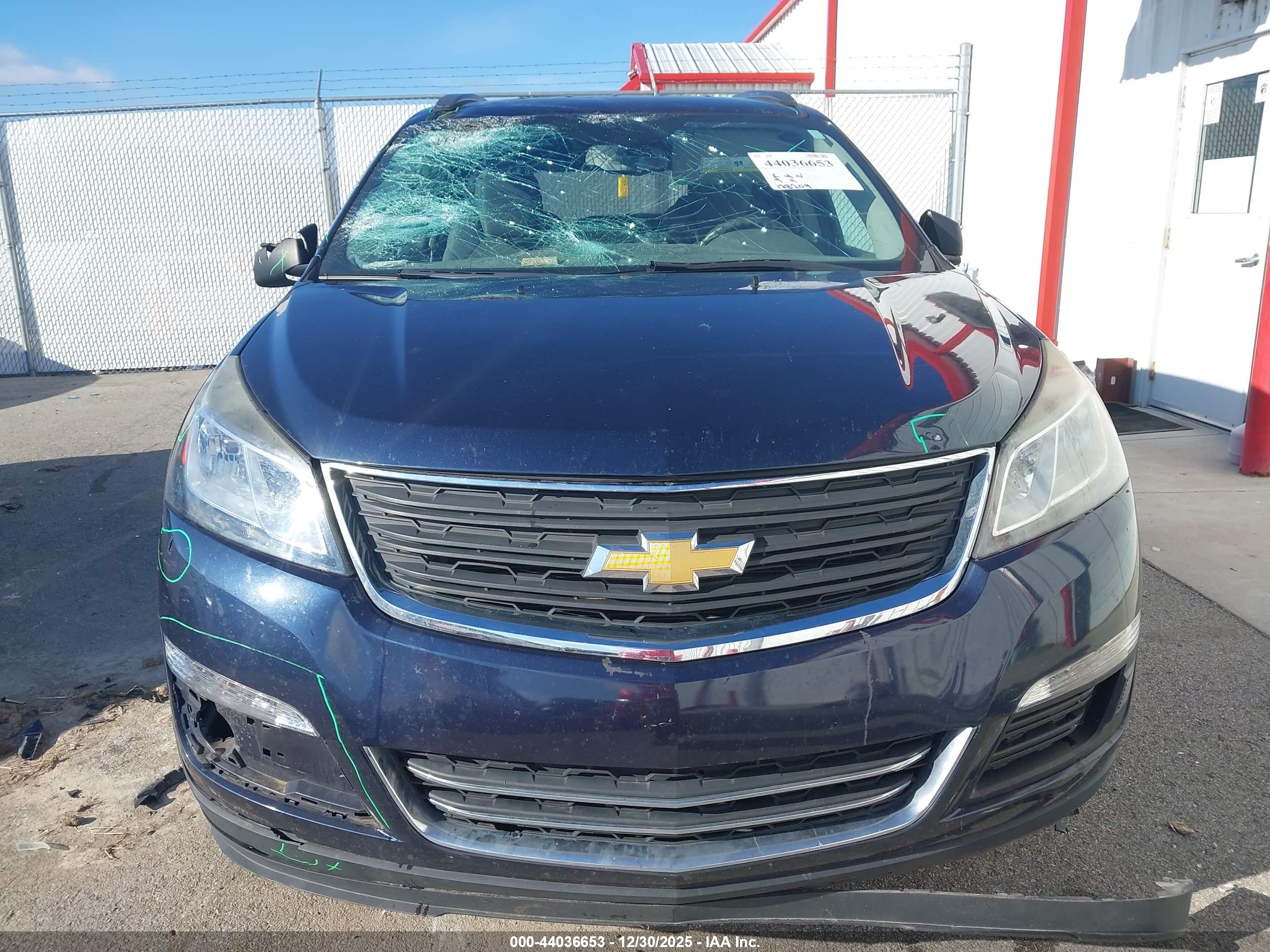 CHEVROLET TRAVERSE image 6