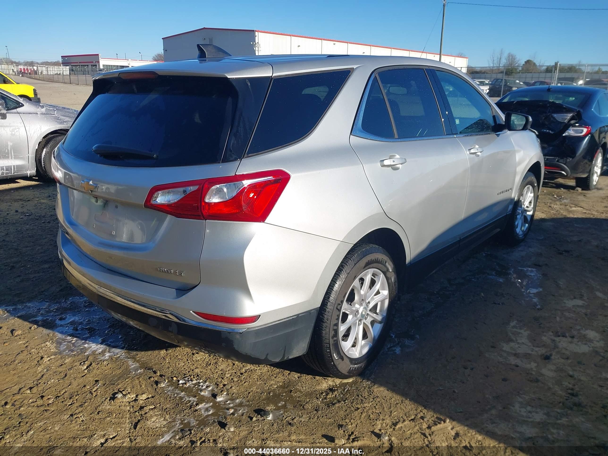 CHEVROLET EQUINOX image 4