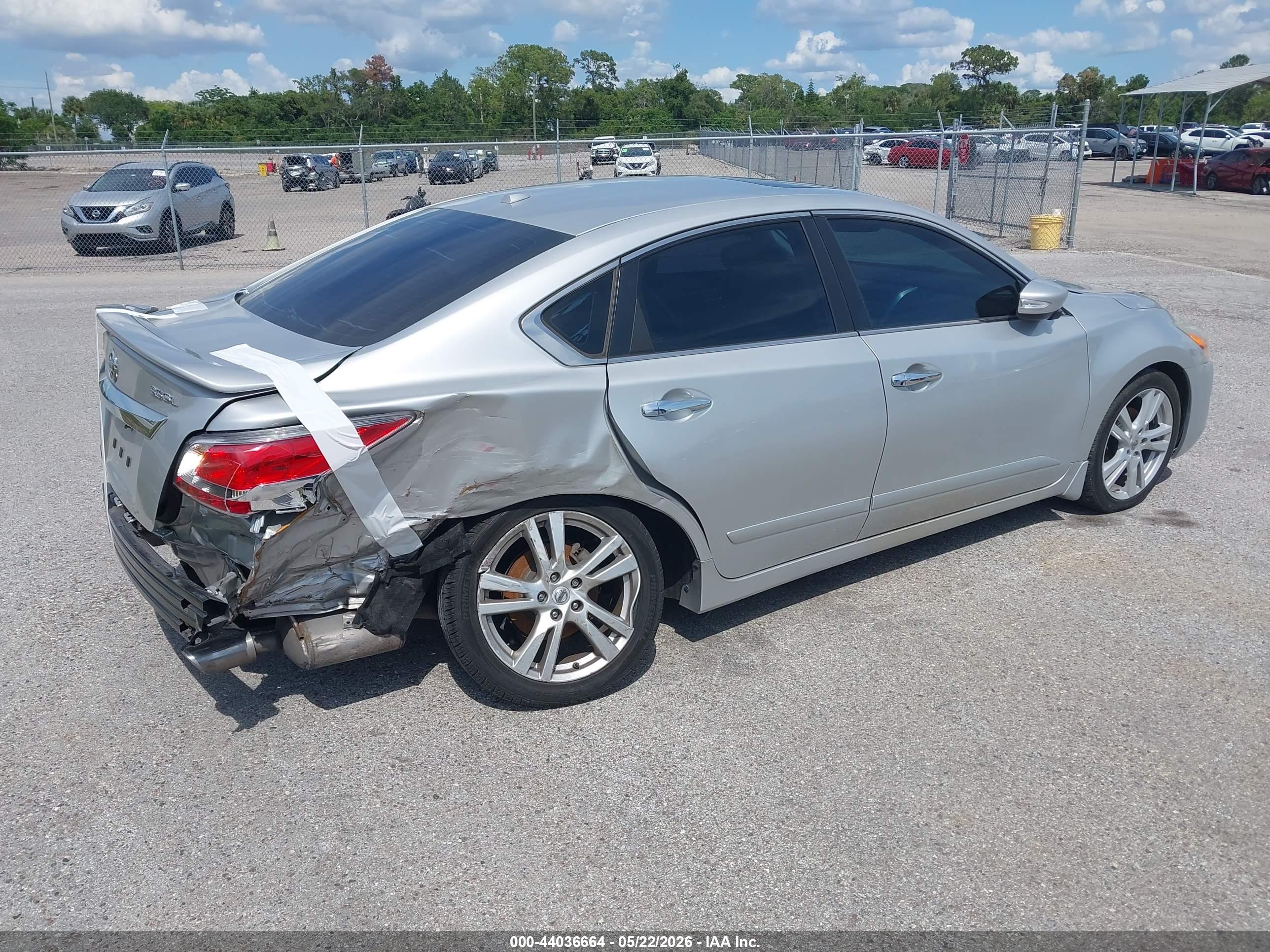 NISSAN ALTIMA image 4