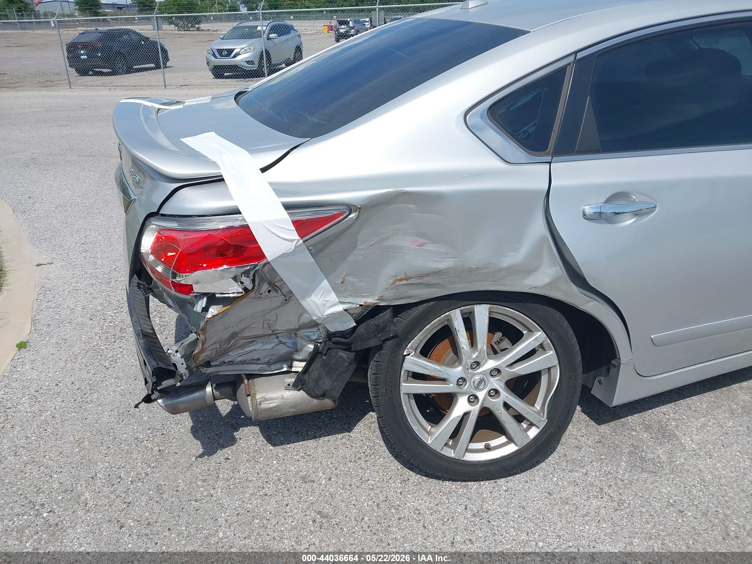 NISSAN ALTIMA image 6