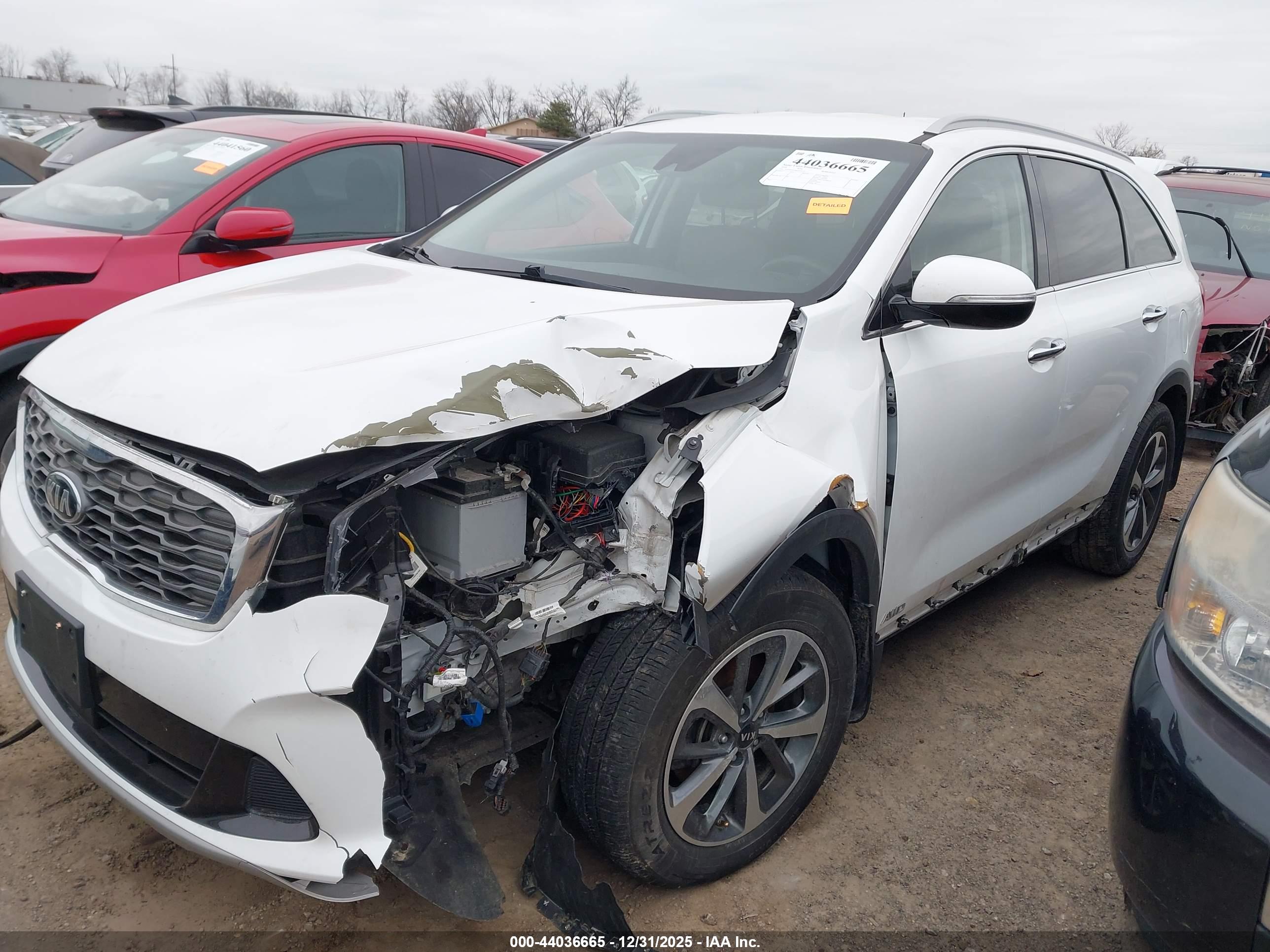KIA SORENTO image 2