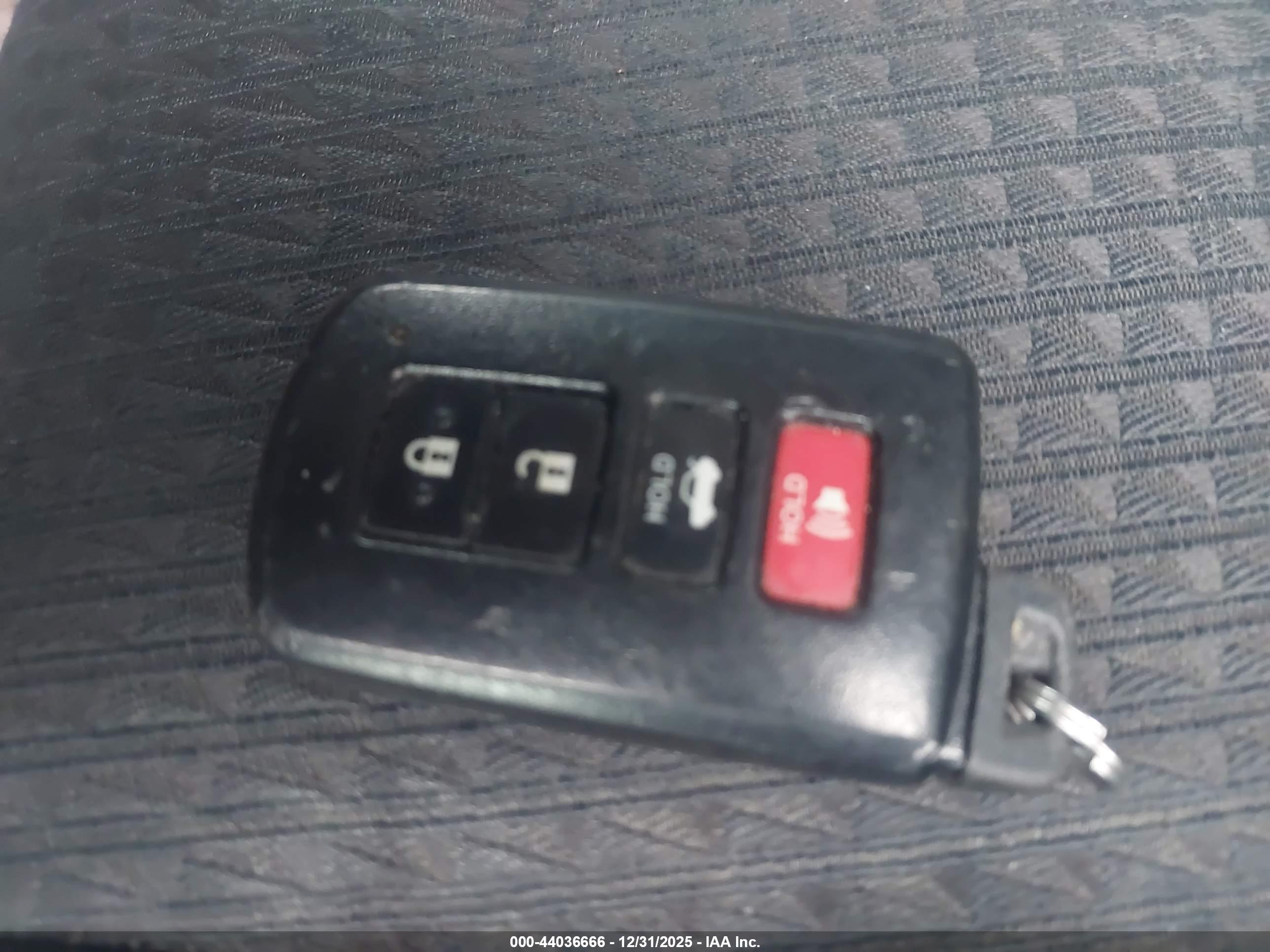 TOYOTA CAMRY image 11