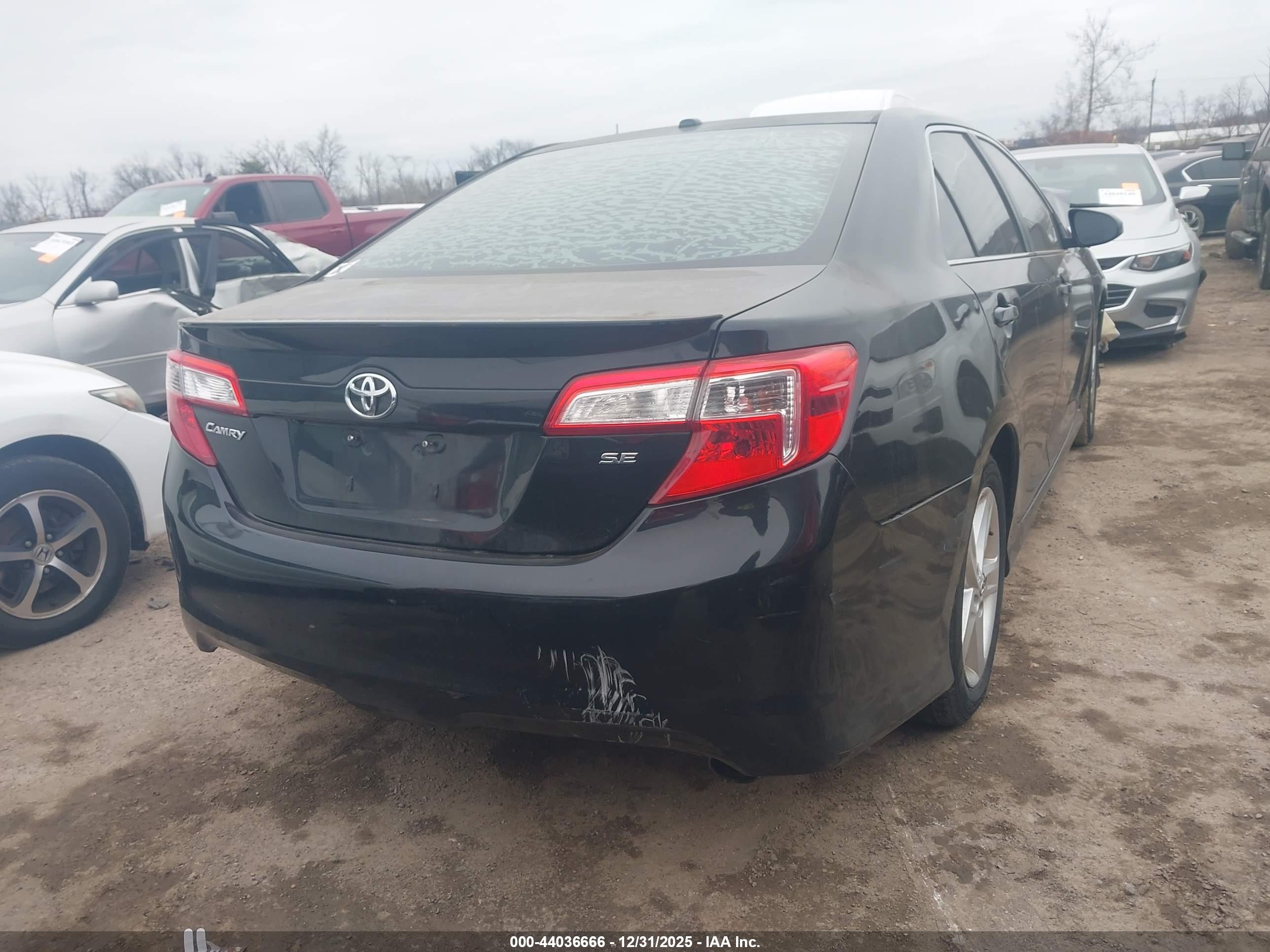 TOYOTA CAMRY image 4