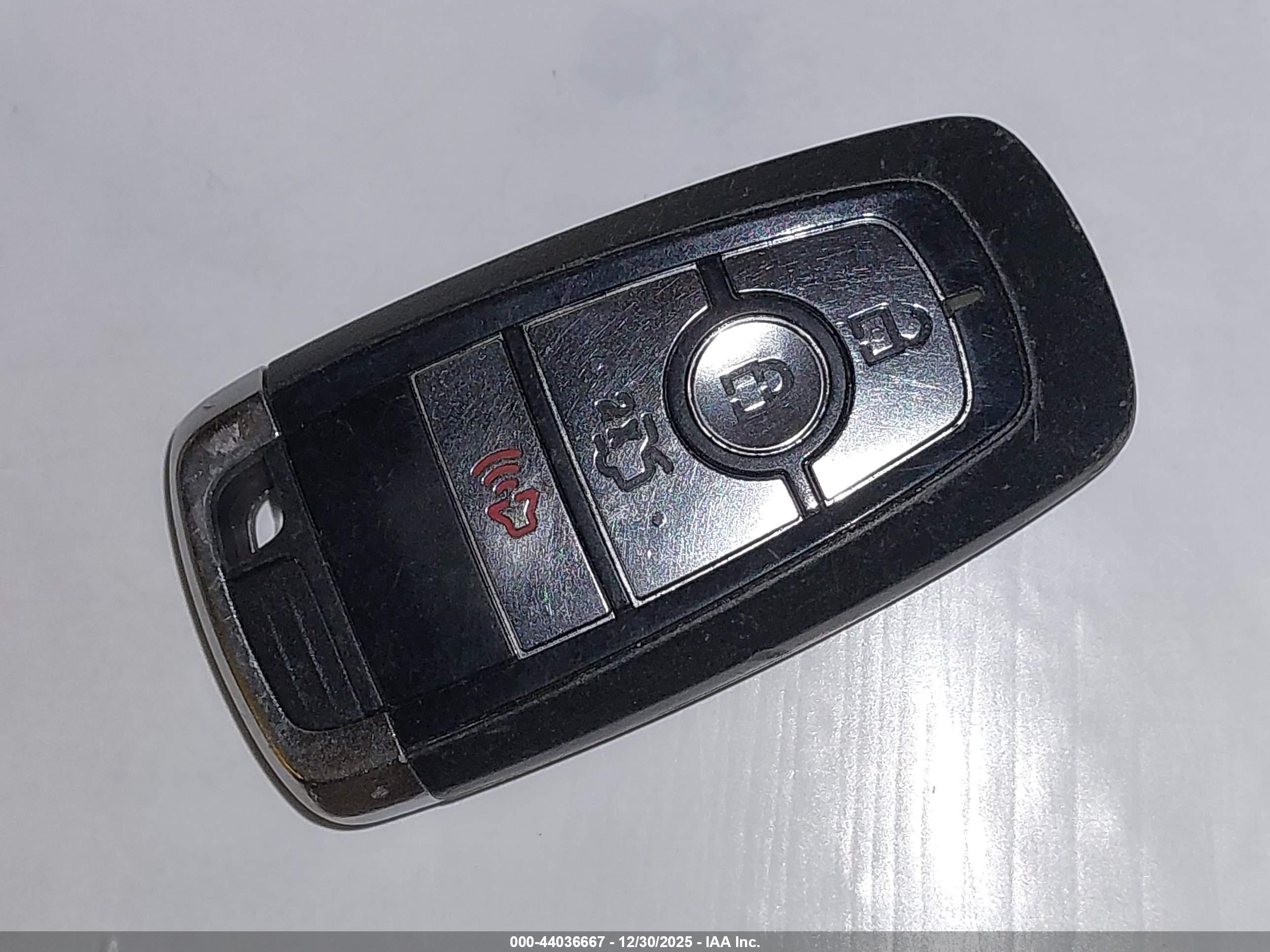 FORD FUSION image 11
