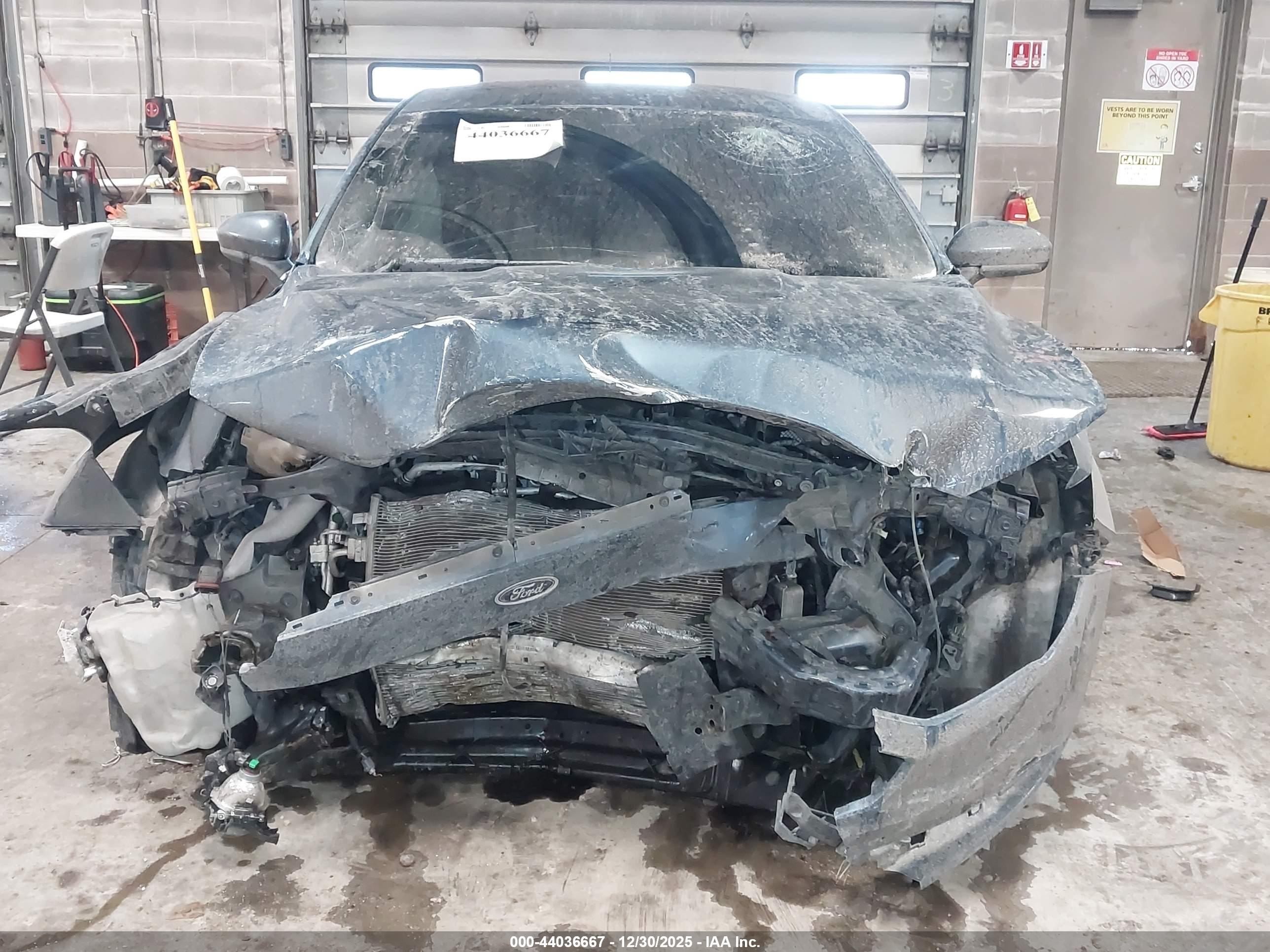 FORD FUSION image 6