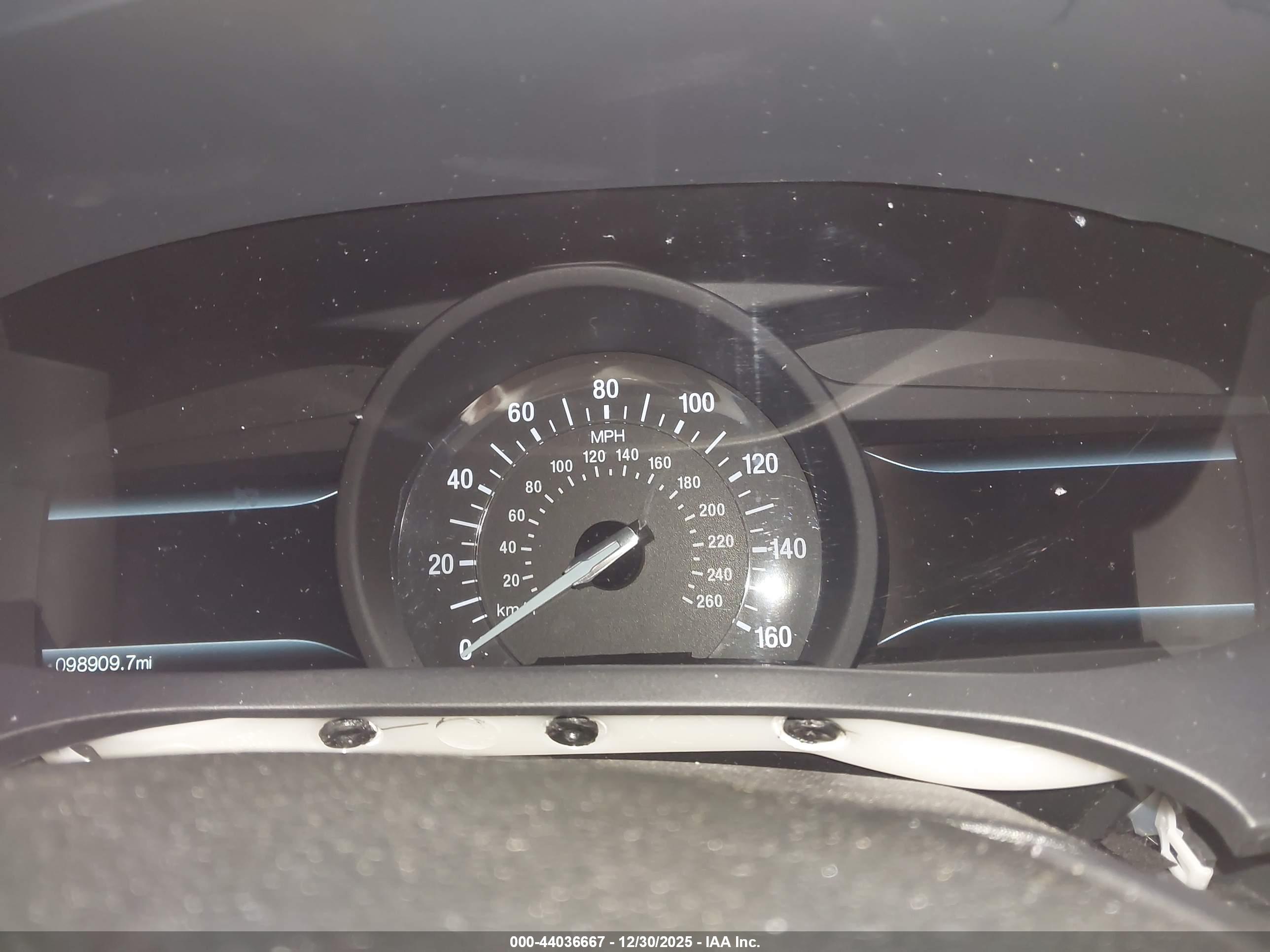 FORD FUSION image 7