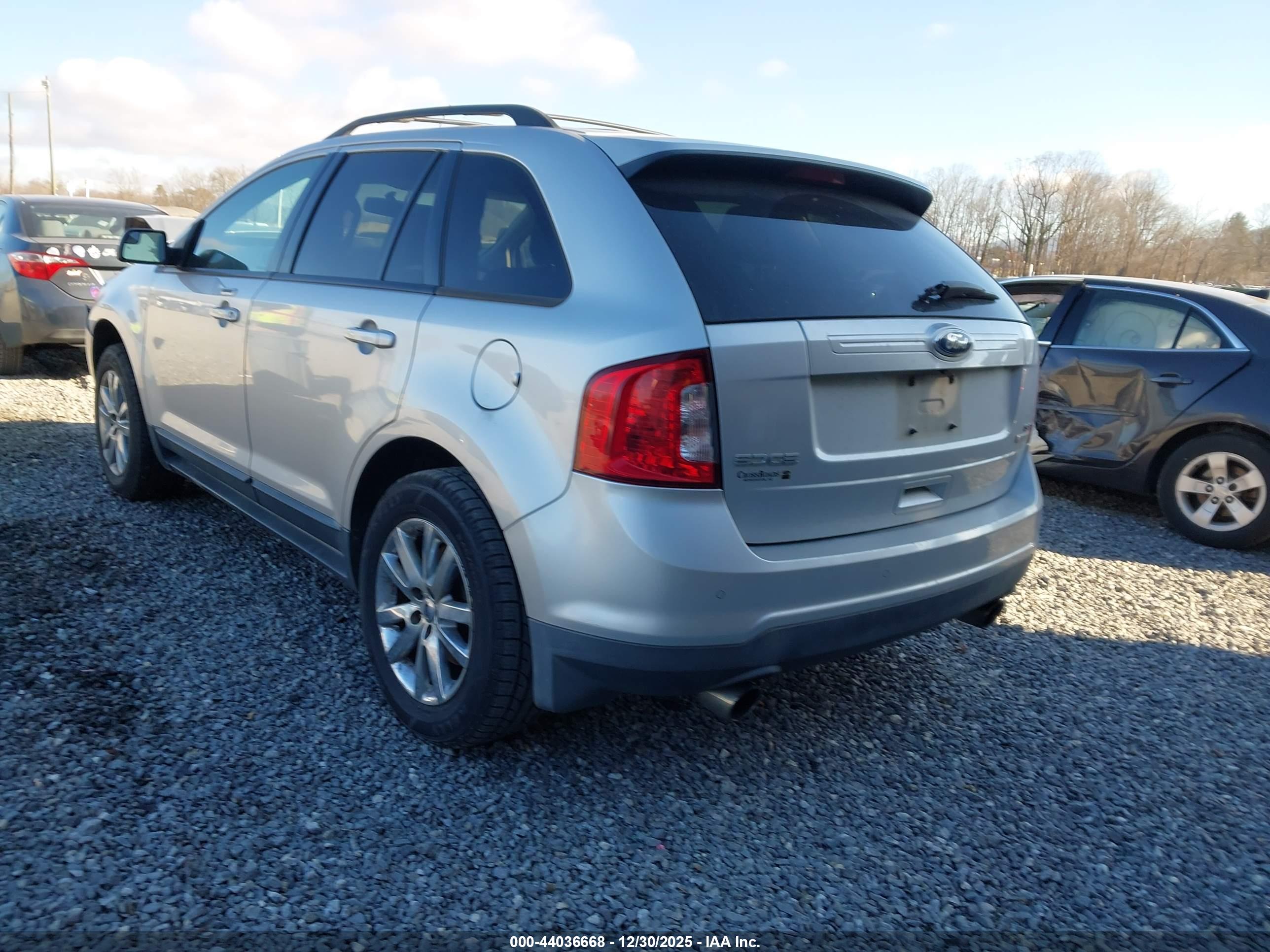 FORD EDGE image 3