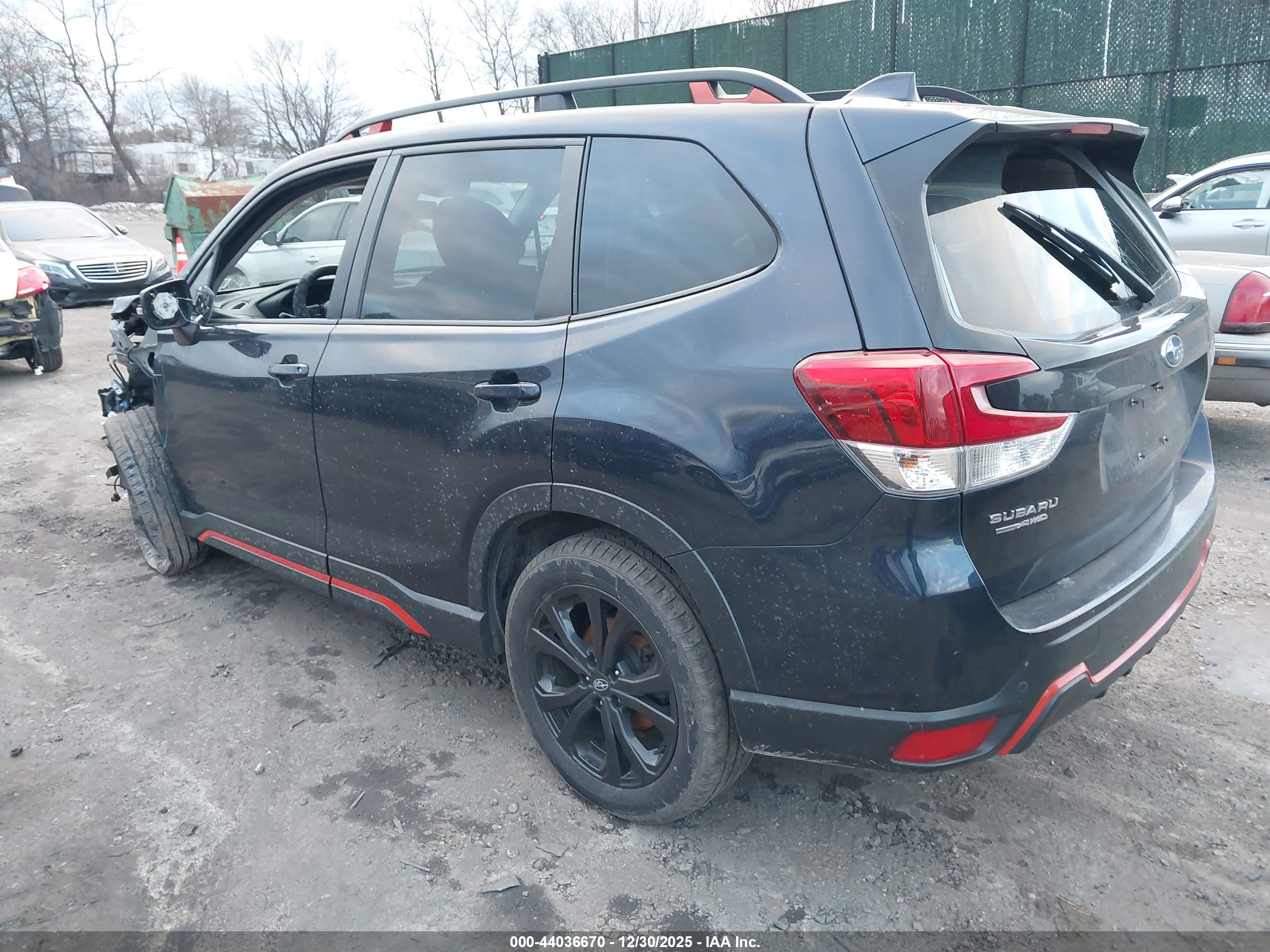 SUBARU FORESTER image 3