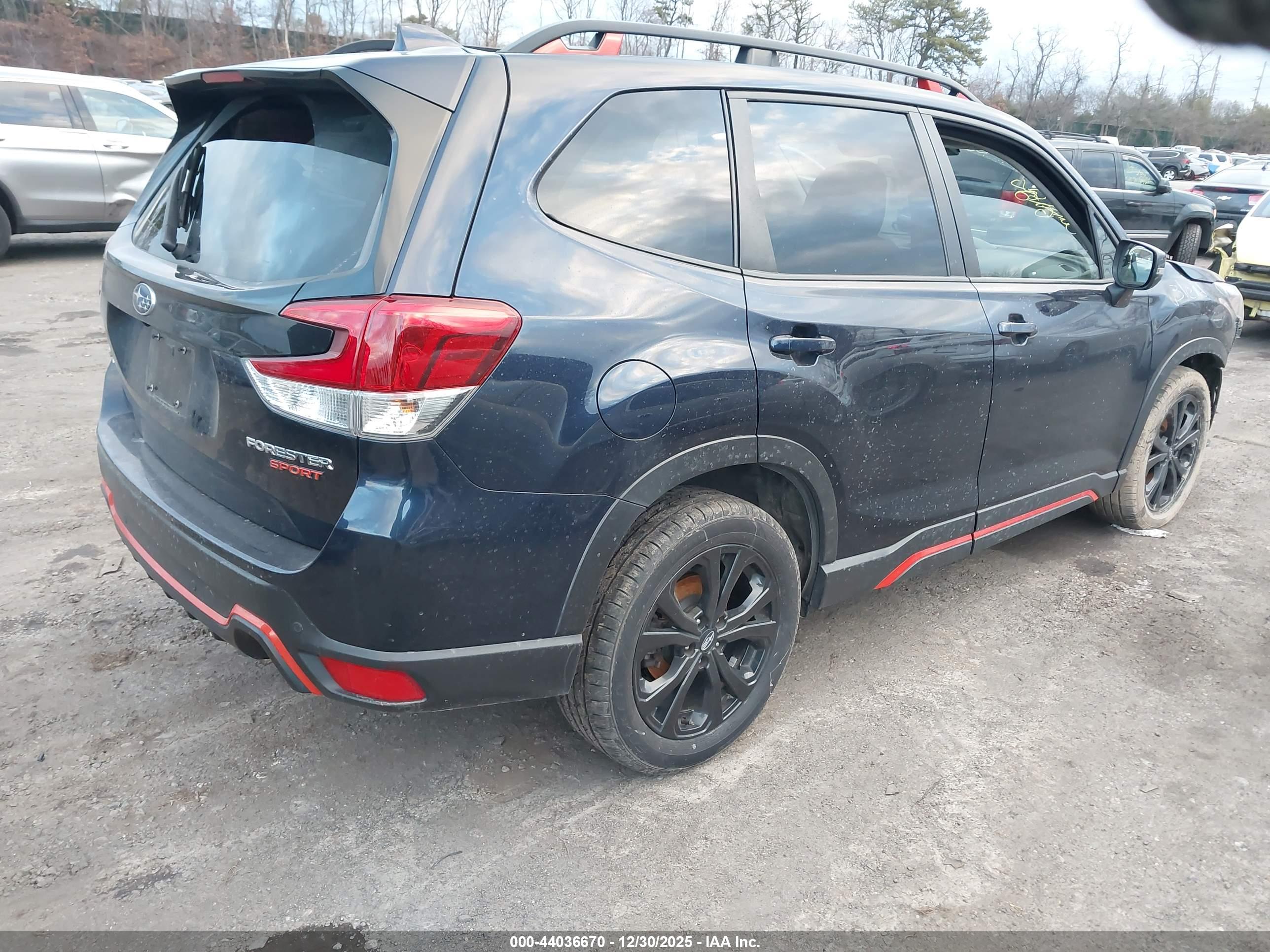 SUBARU FORESTER image 4